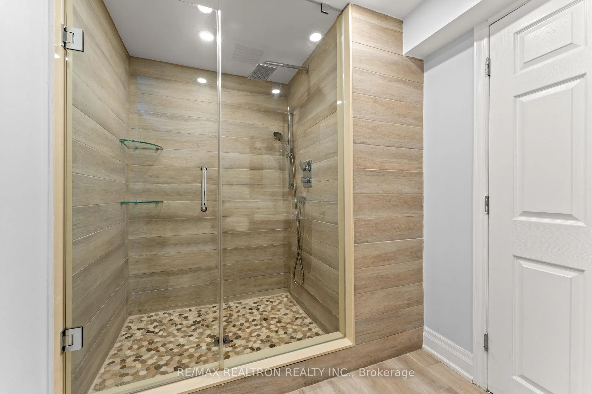 Photo 39 of 37 Oakhurst Drive, Vaughan, Beverley Glen — HOMEH