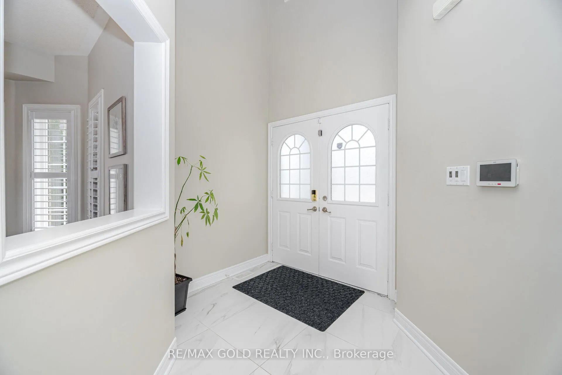 Photo 4 of 55 Royal Valley Drive, Caledon, Rural Caledon — HOMEH