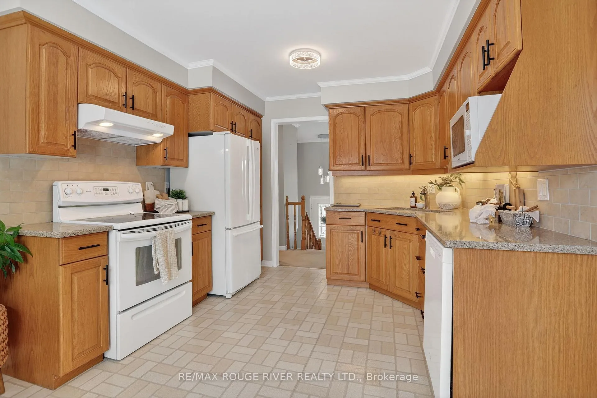 Photo 15 of 244 Union Avenue, Scugog, Port Perry — HOMEH