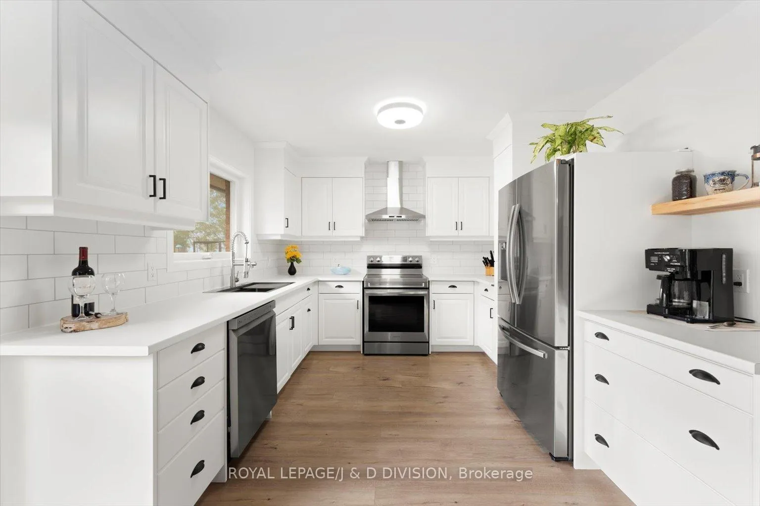 Photo 13 of 233 Bayshore Drive, Ramara, Brechin — HOMEH