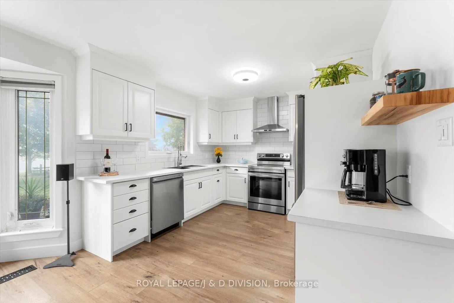 Photo 14 of 233 Bayshore Drive, Ramara, Brechin — HOMEH