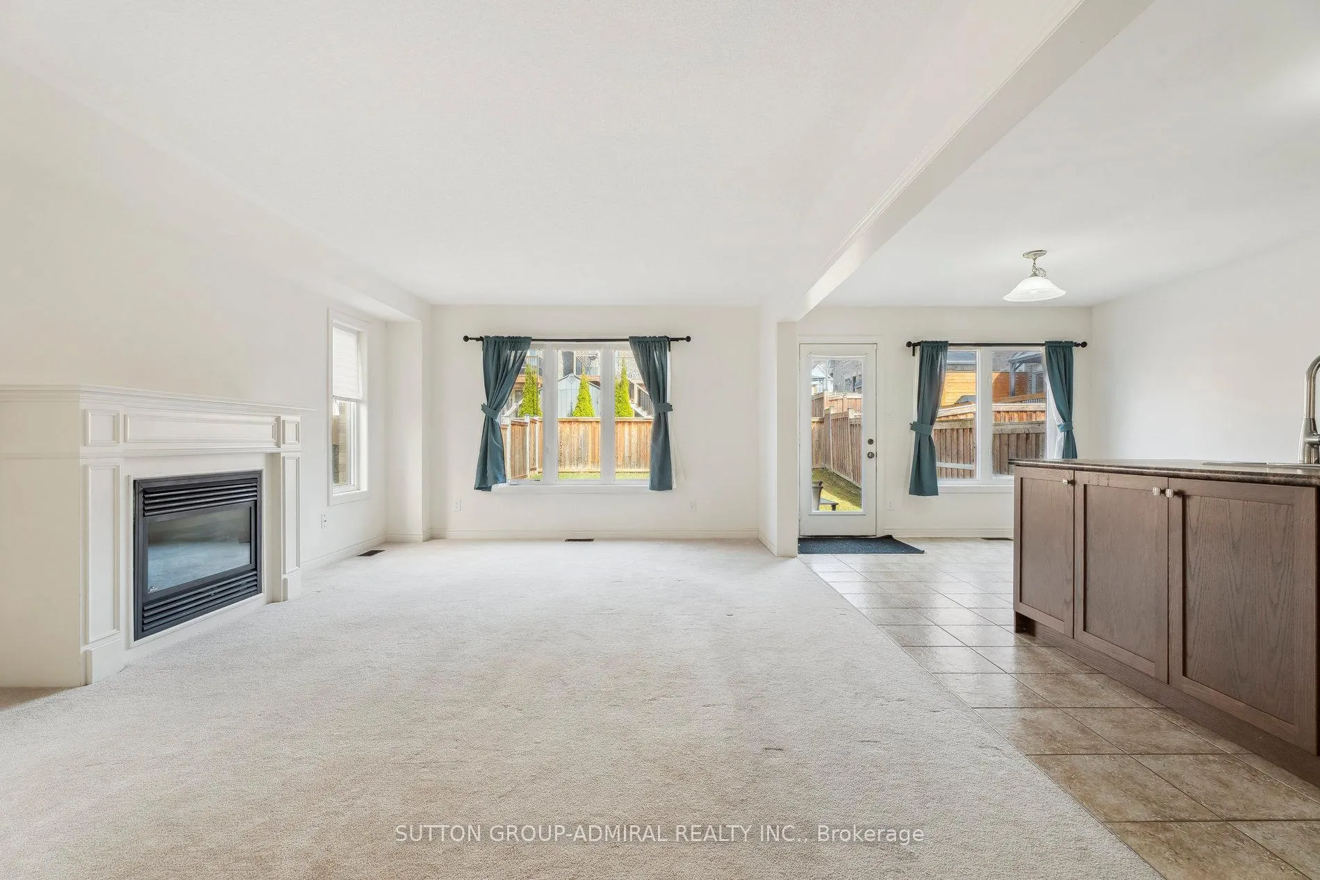 Photo 3 of 21 Cherry Lane, New Tecumseth, Alliston — HOMEH