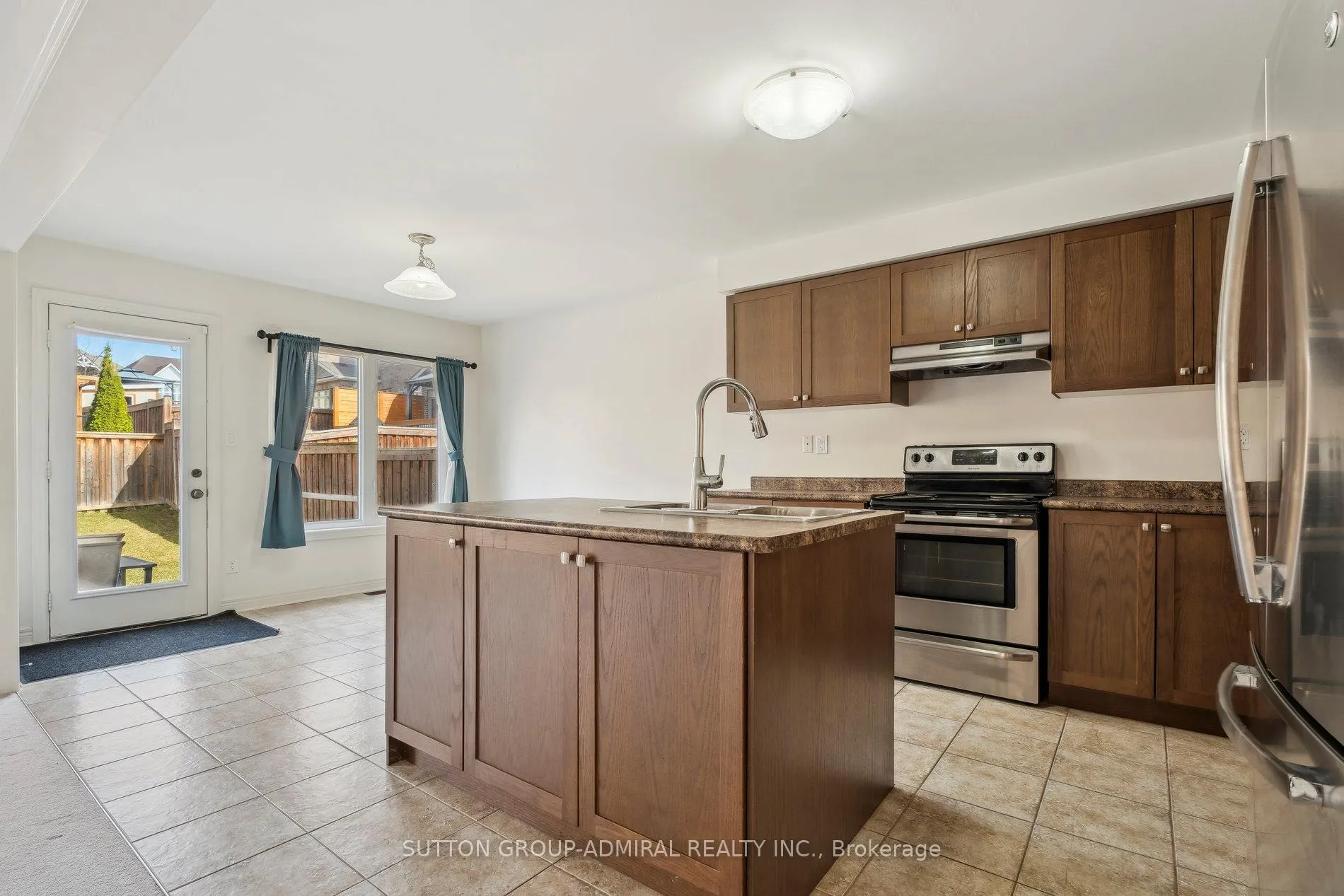 Photo 14 of 21 Cherry Lane, New Tecumseth, Alliston — HOMEH