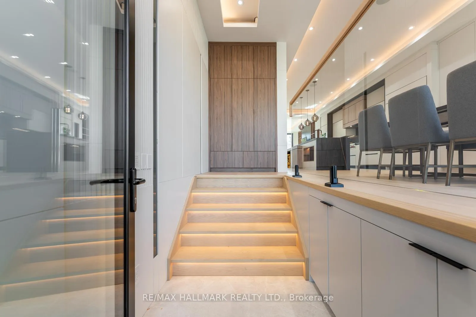Photo 3 of 359 Cranbrooke Avenue, Toronto, Lawrence Park North — HOMEH