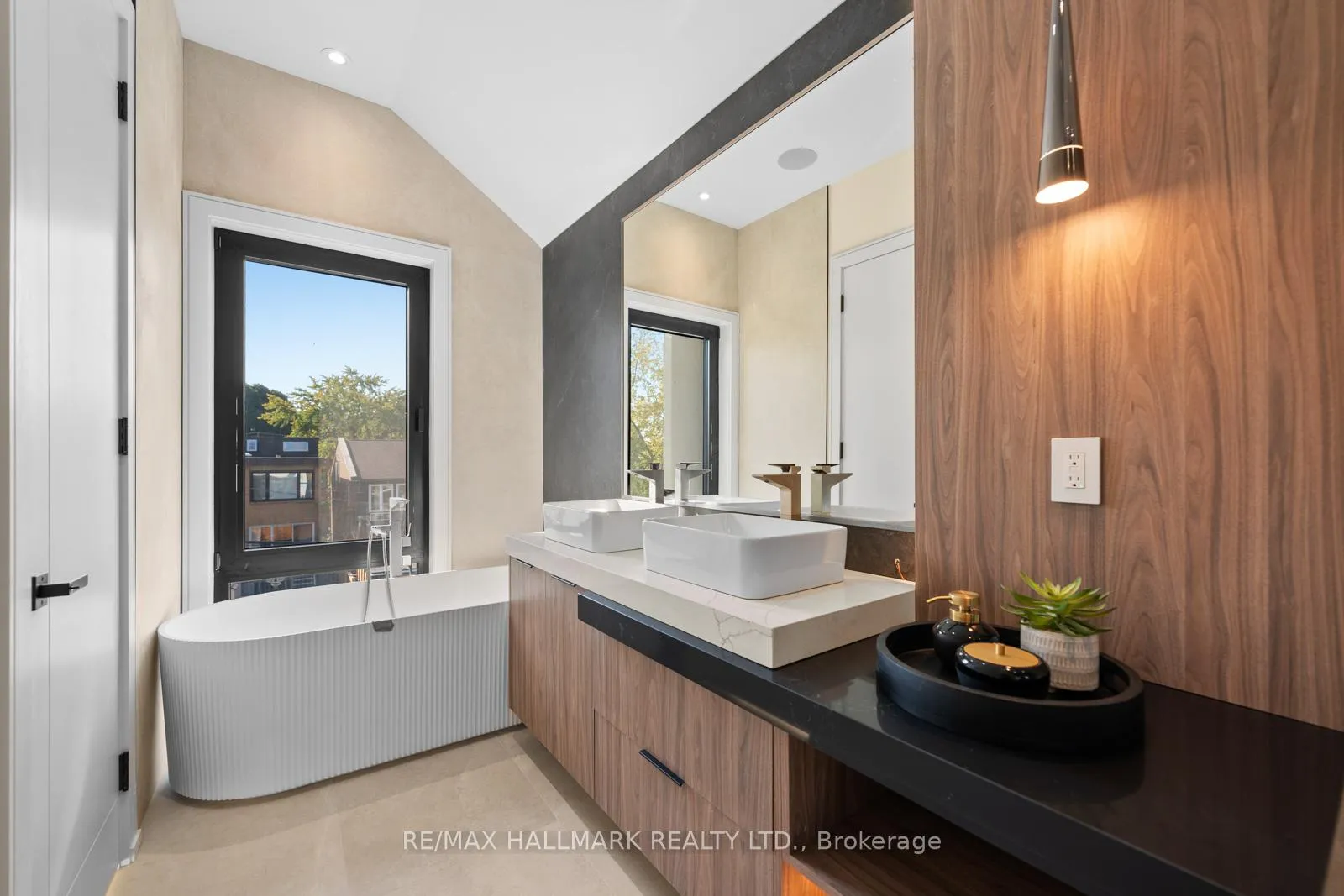 Photo 24 of 359 Cranbrooke Avenue, Toronto, Lawrence Park North — HOMEH