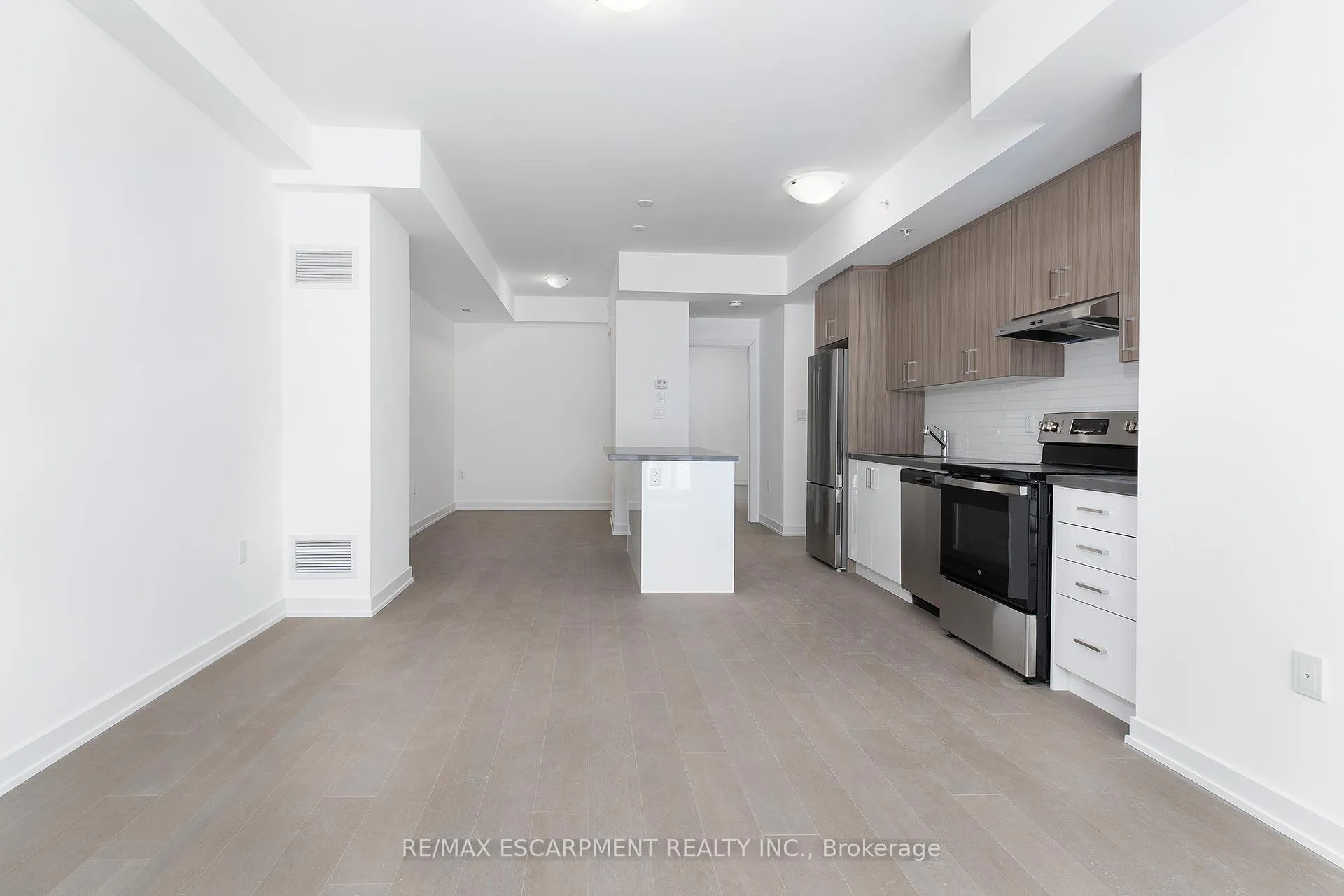 Photo 5 of Unit 24, 188 Angus Drive, Ajax, Central — HOMEH