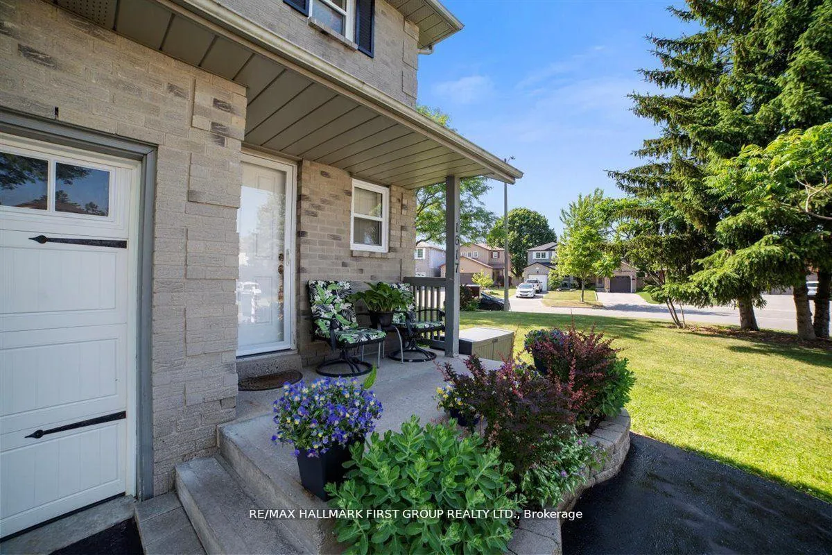 Photo 4 of 1617 Norwill Crescent, Oshawa, Samac — HOMEH