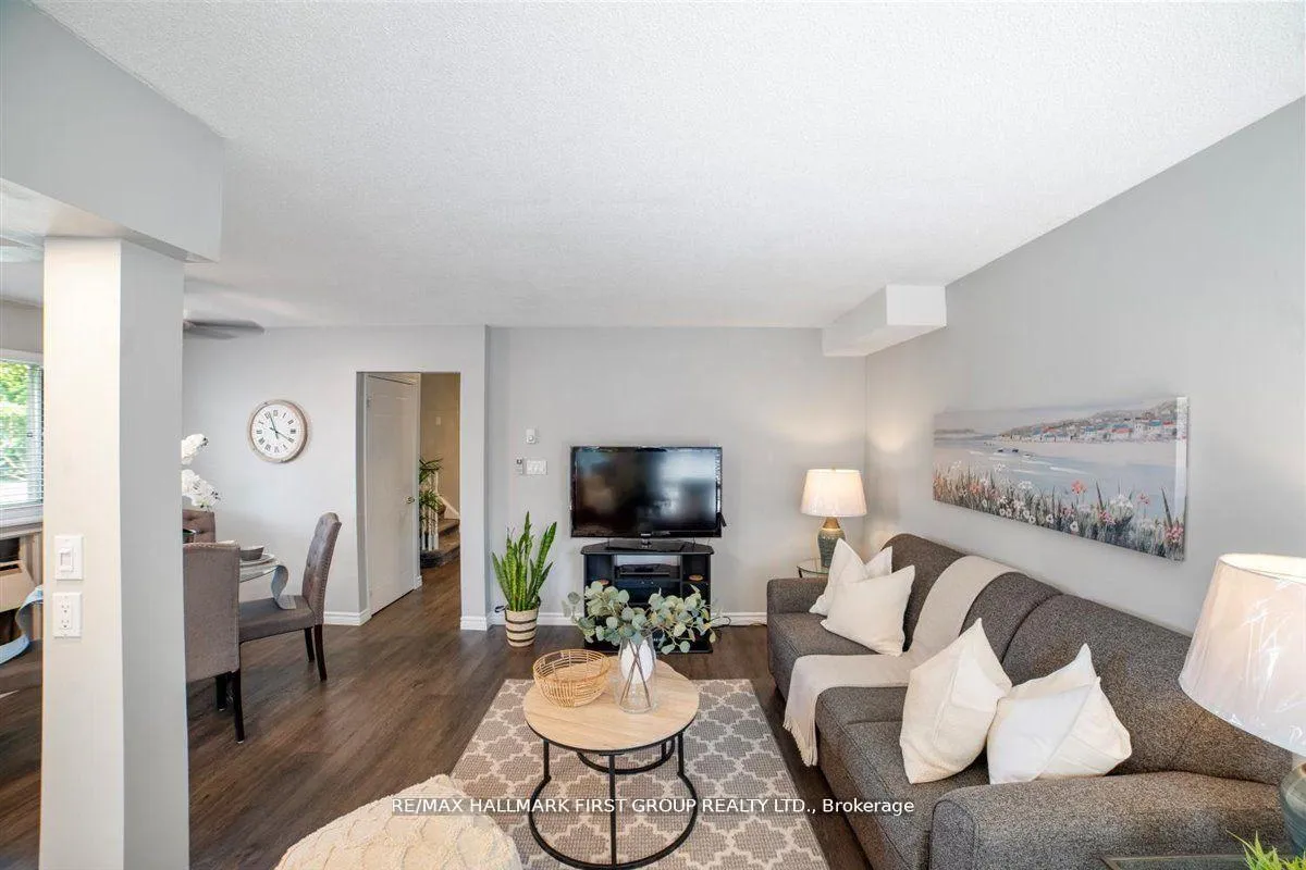 Photo 5 of 1617 Norwill Crescent, Oshawa, Samac — HOMEH