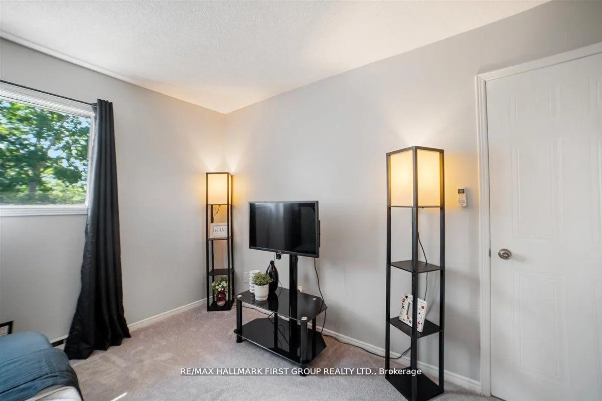 Photo 18 of 1617 Norwill Crescent, Oshawa, Samac — HOMEH