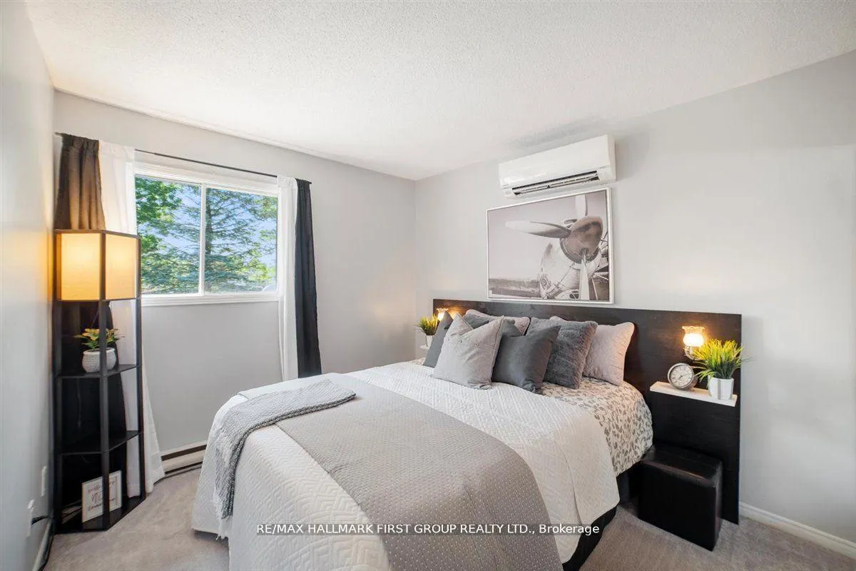Photo 19 of 1617 Norwill Crescent, Oshawa, Samac — HOMEH