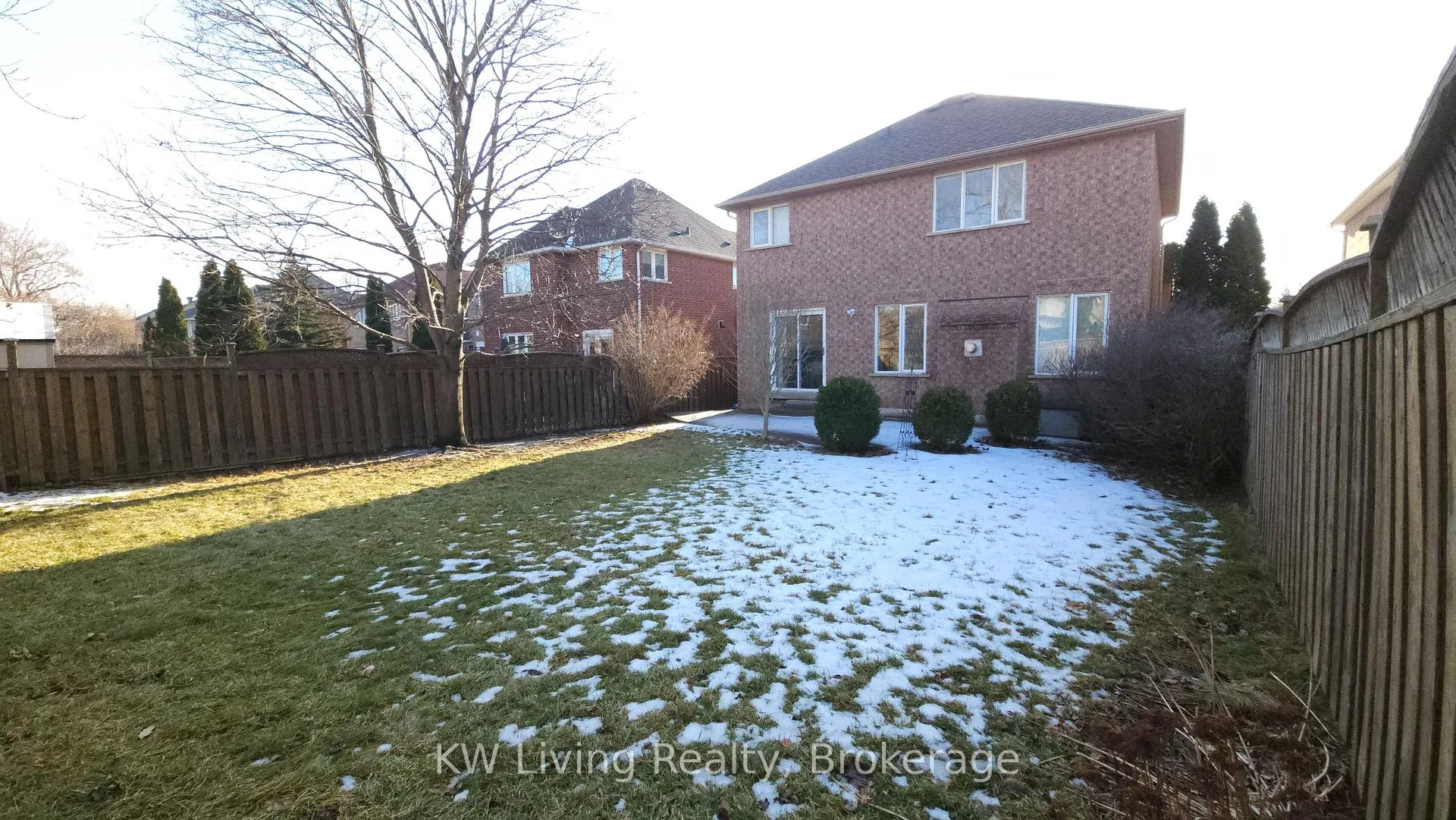 Photo 4 of 2413 East Gate Crescent, Oakville, River Oaks — HOMEH