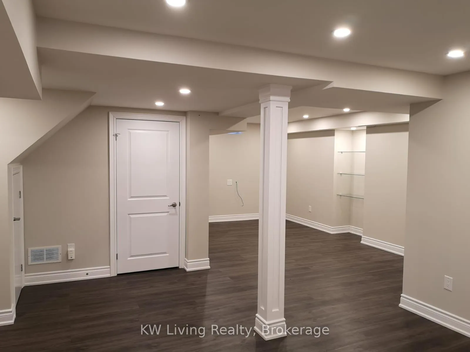 Photo 47 of 2413 East Gate Crescent, Oakville, River Oaks — HOMEH