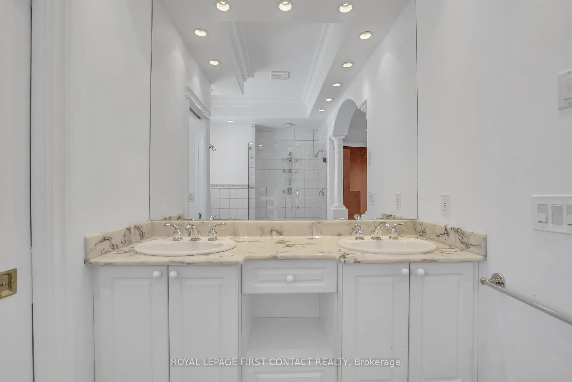 Photo 16 of 29 Glenhuron Drive, Springwater, Midhurst — HOMEH