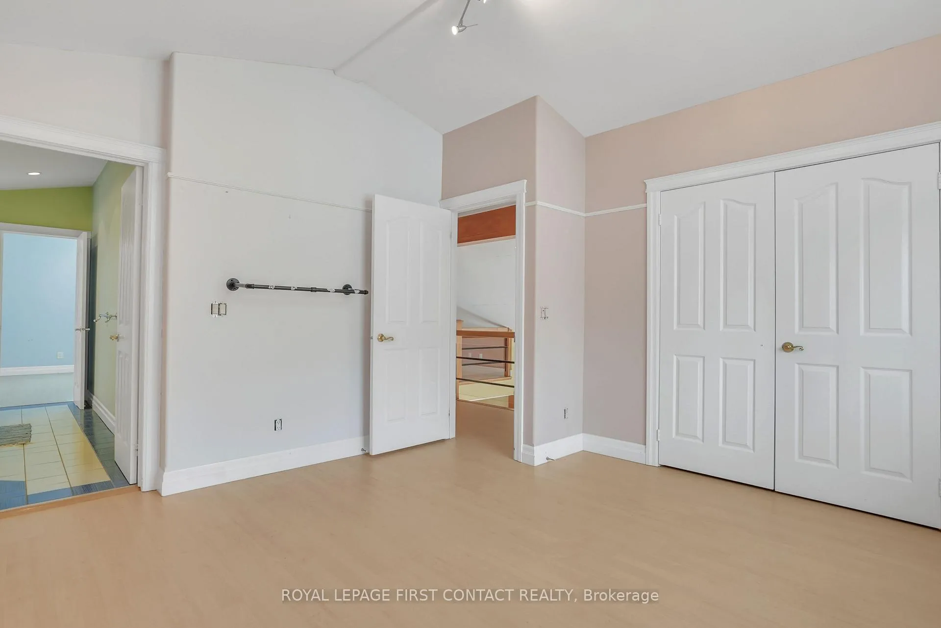 Photo 22 of 29 Glenhuron Drive, Springwater, Midhurst — HOMEH