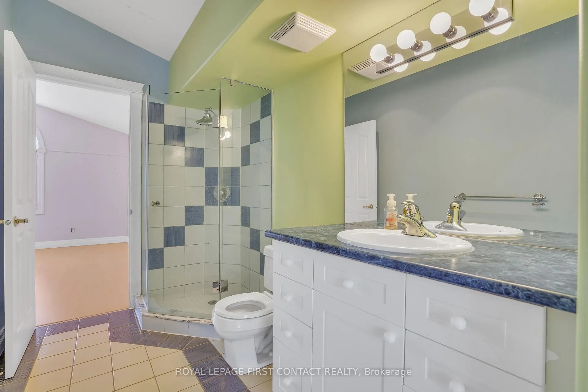 Photo 23 of 29 Glenhuron Drive, Springwater, Midhurst — HOMEH