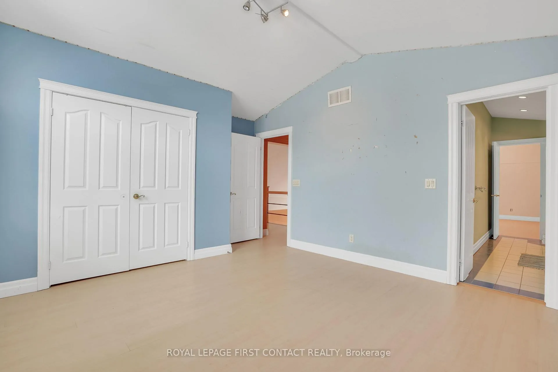 Photo 26 of 29 Glenhuron Drive, Springwater, Midhurst — HOMEH