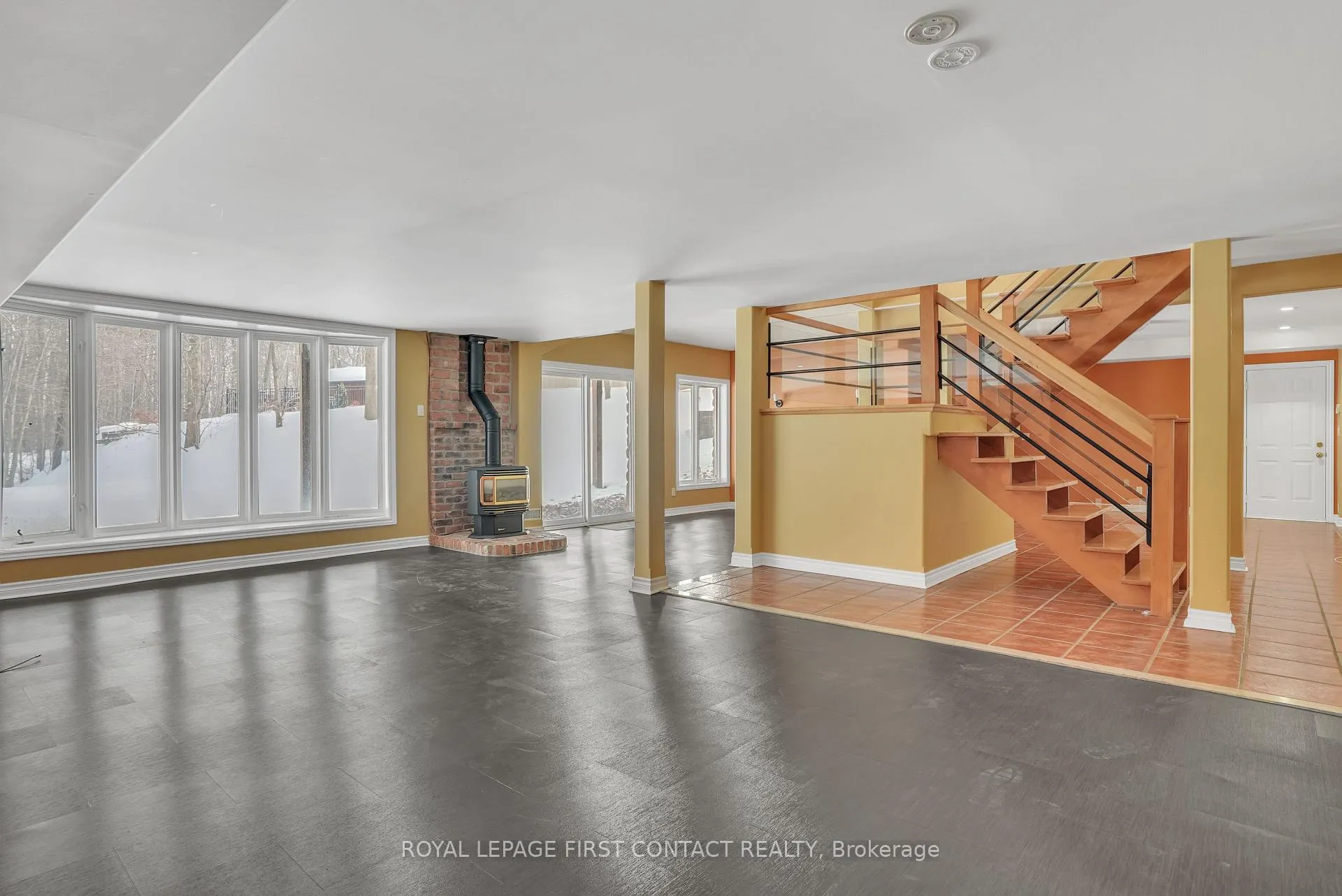 Photo 29 of 29 Glenhuron Drive, Springwater, Midhurst — HOMEH