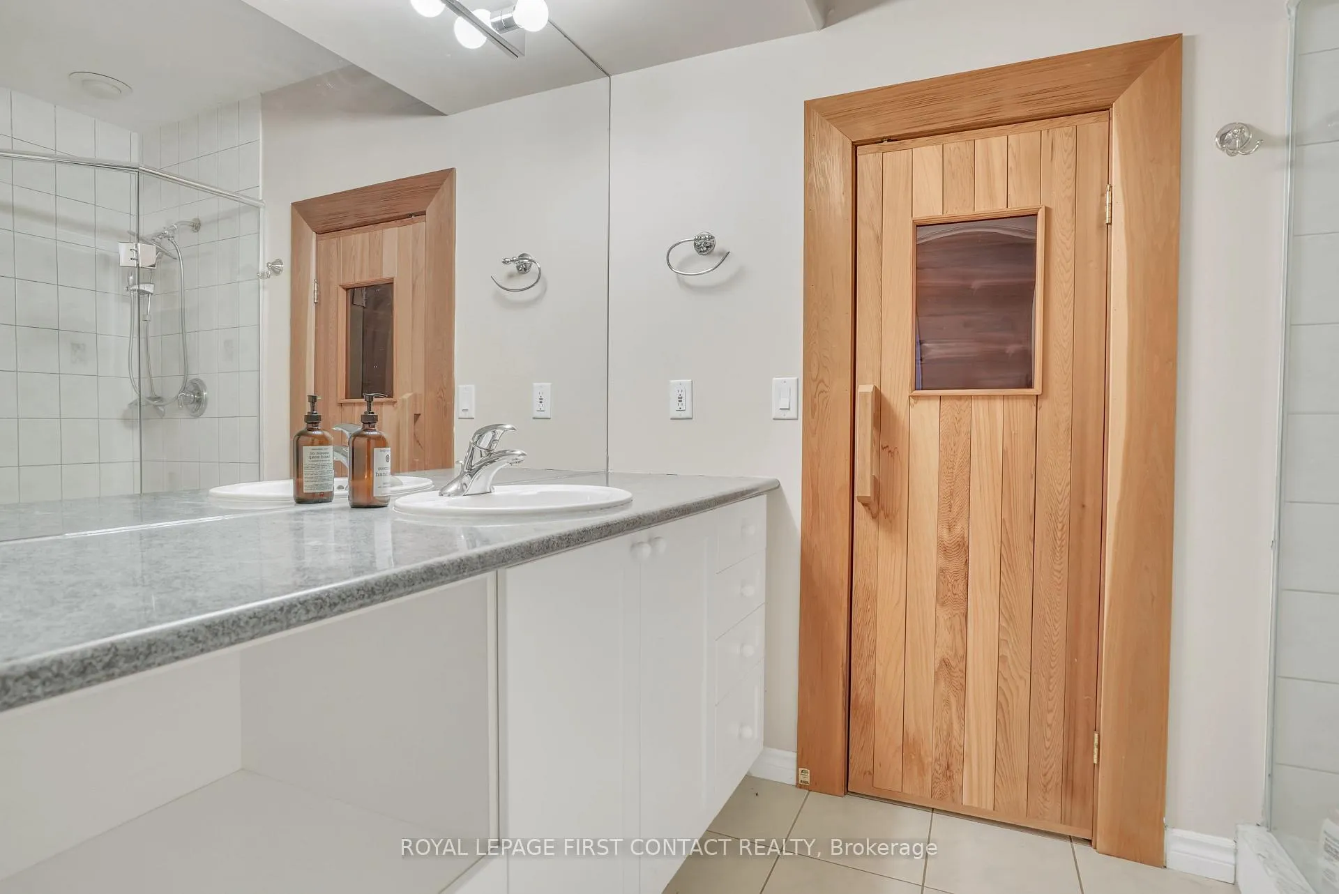 Photo 31 of 29 Glenhuron Drive, Springwater, Midhurst — HOMEH