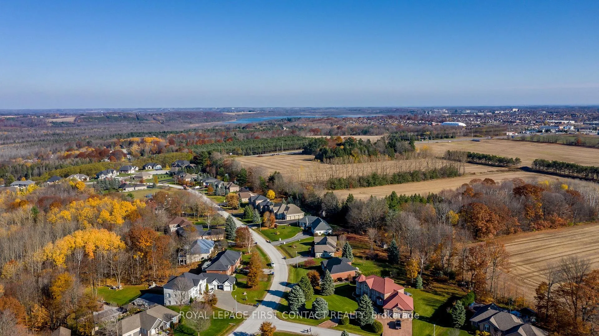 Photo 40 of 29 Glenhuron Drive, Springwater, Midhurst — HOMEH
