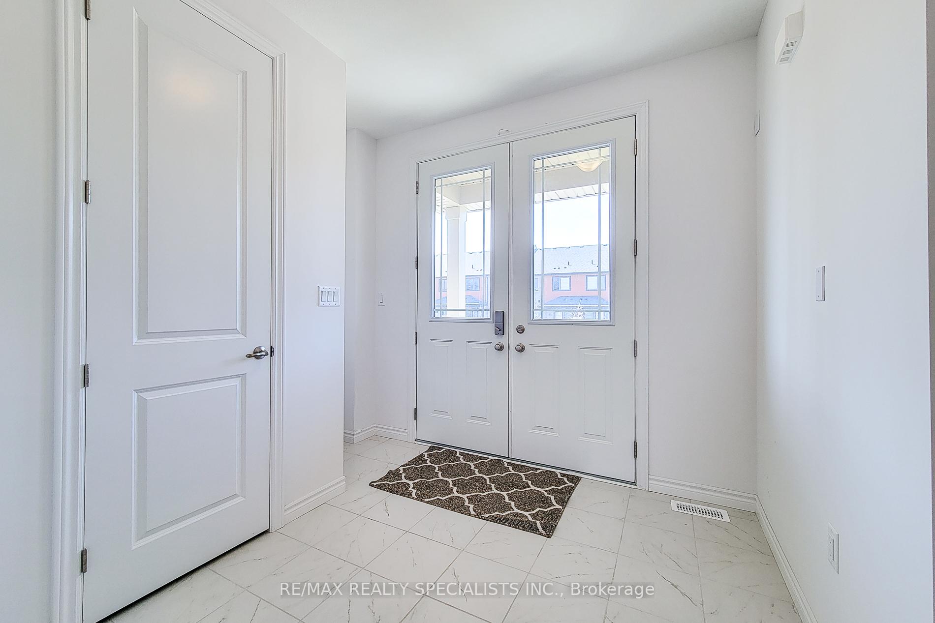Photo 9 of 129 Court Drive, Brant, Paris — HOMEH