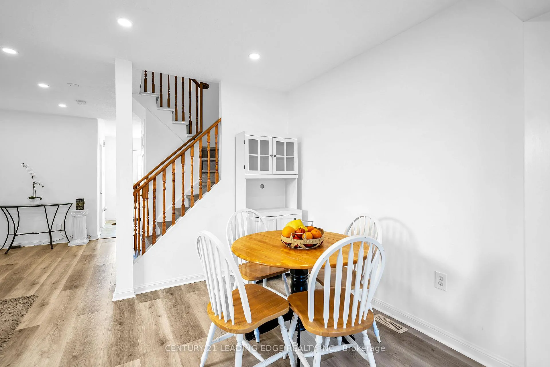 Photo 12 of 332 Swindells Street, Clarington, Bowmanville — HOMEH