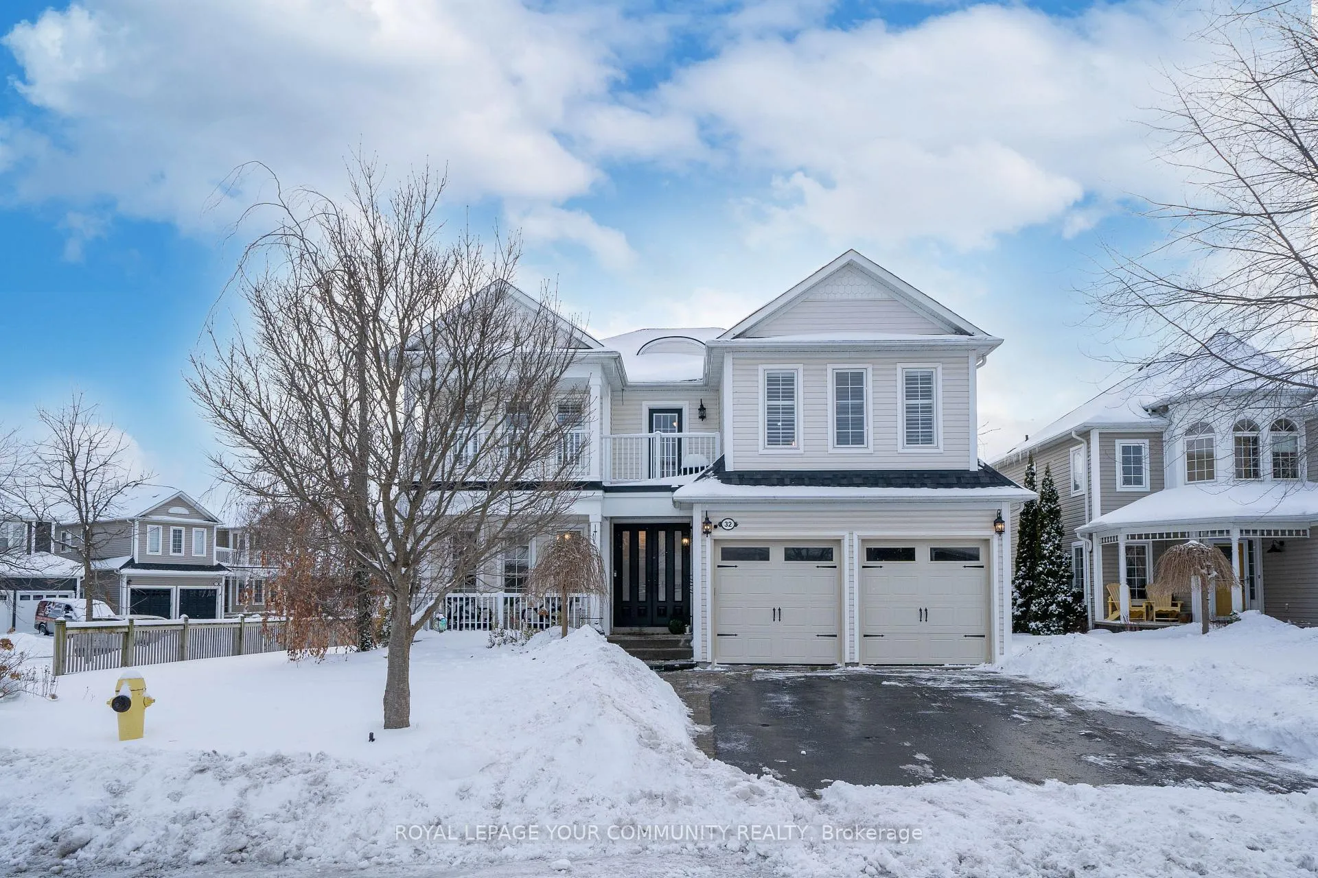 Photo 2 of 32 Hanson Crescent, Whitby, Brooklin — HOMEH