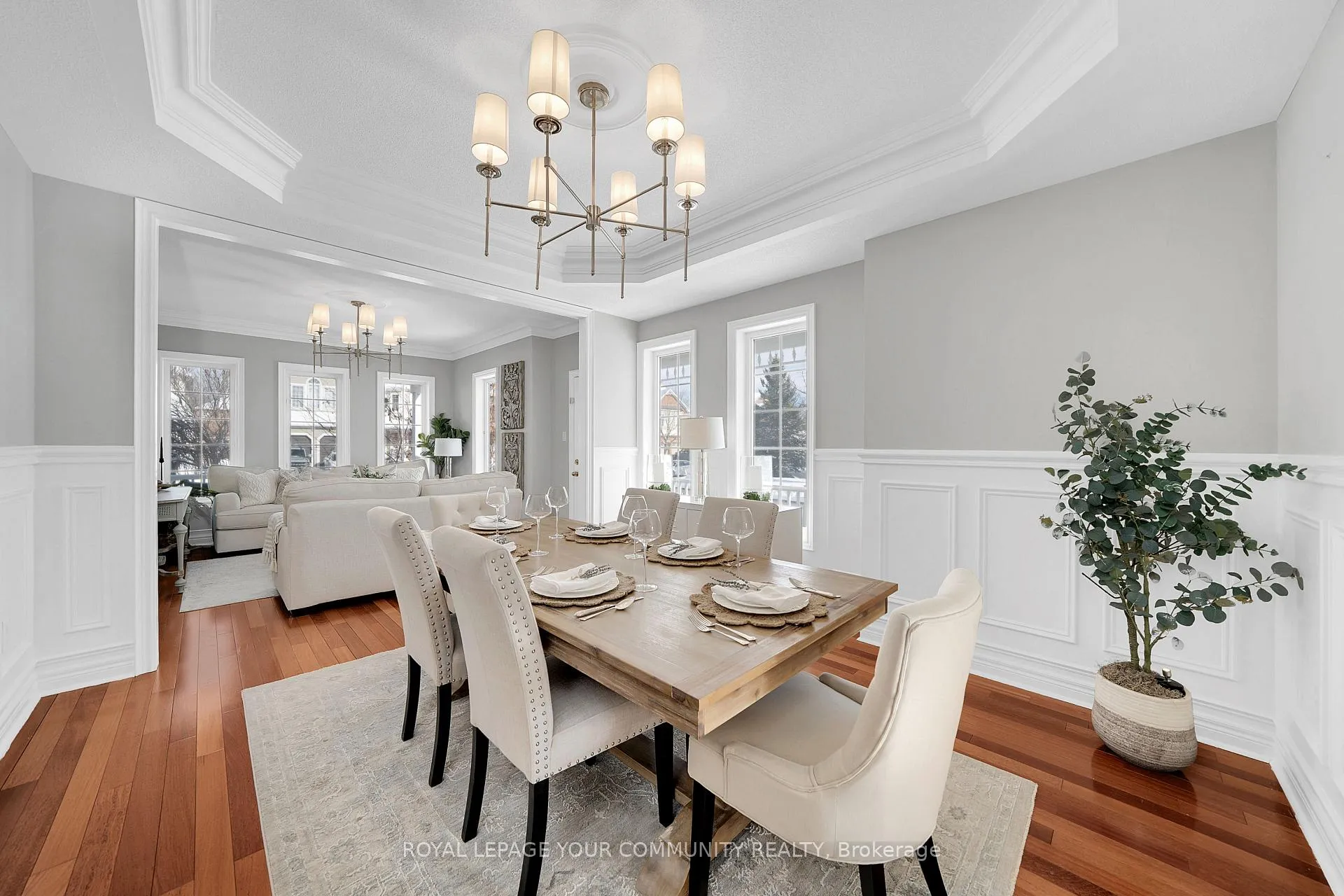 Photo 8 of 32 Hanson Crescent, Whitby, Brooklin — HOMEH