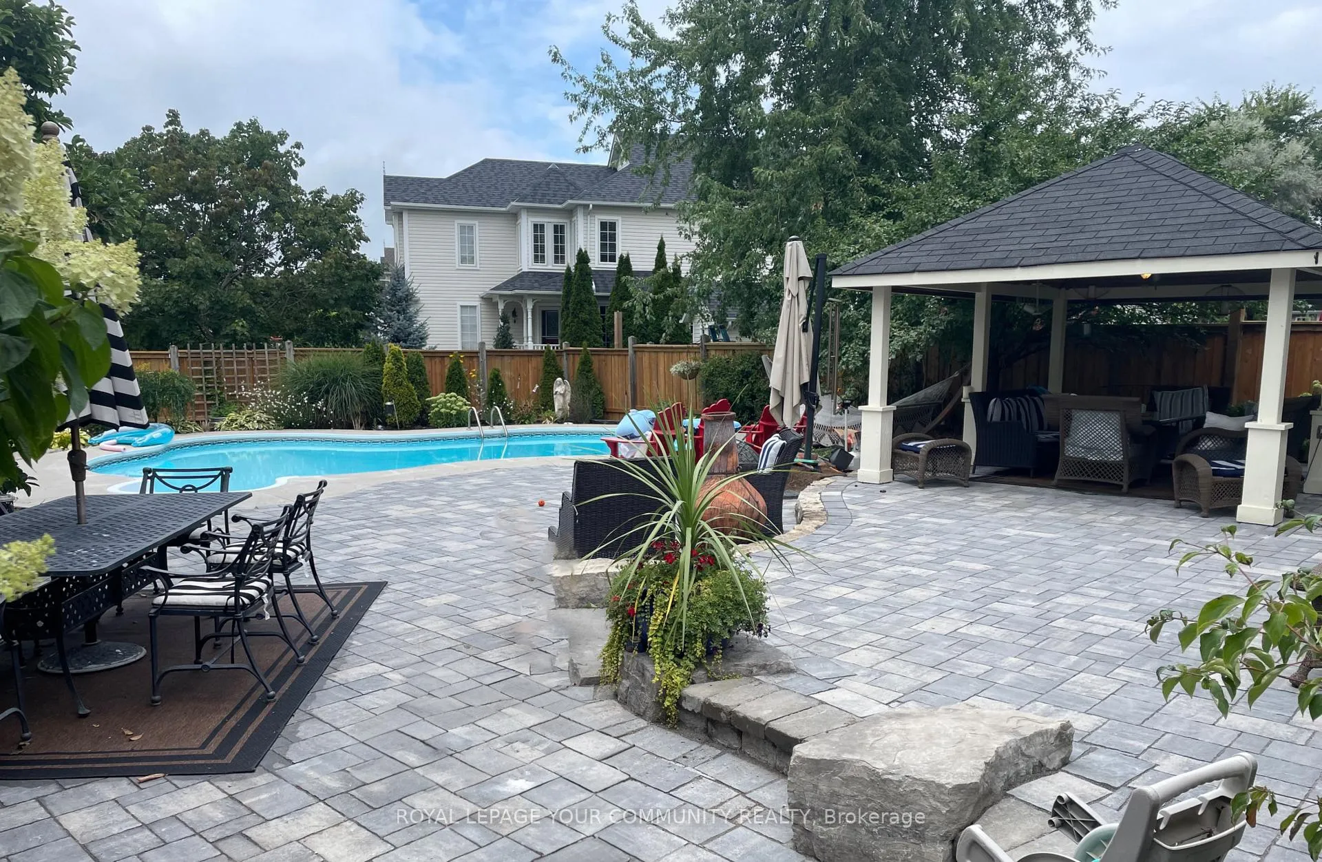 Photo 44 of 32 Hanson Crescent, Whitby, Brooklin — HOMEH