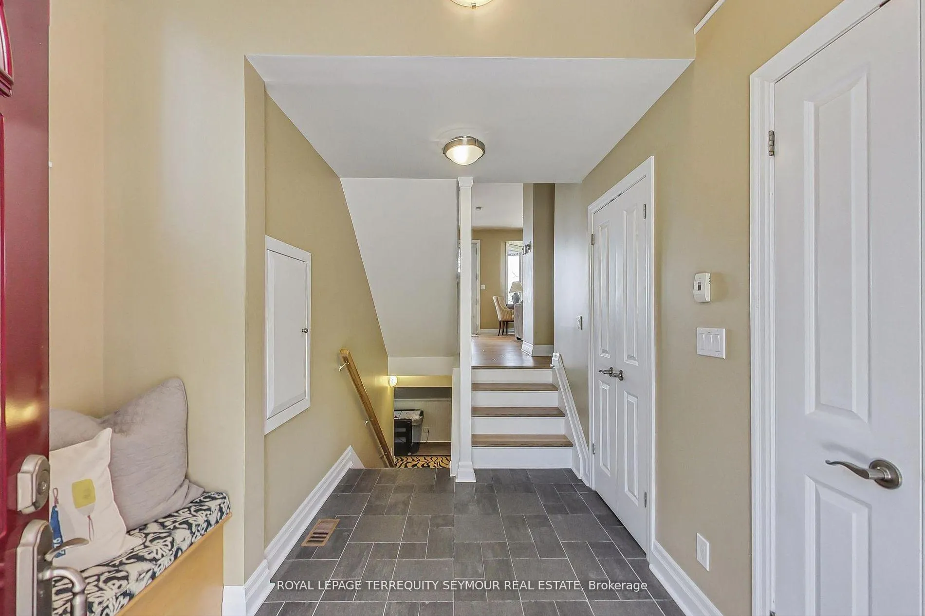 Photo 3 of 40 Belgrove Crescent, Tiny, Rural Tiny — HOMEH