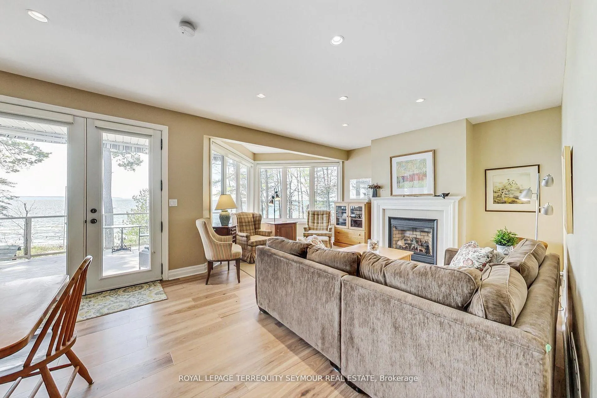 Photo 4 of 40 Belgrove Crescent, Tiny, Rural Tiny — HOMEH