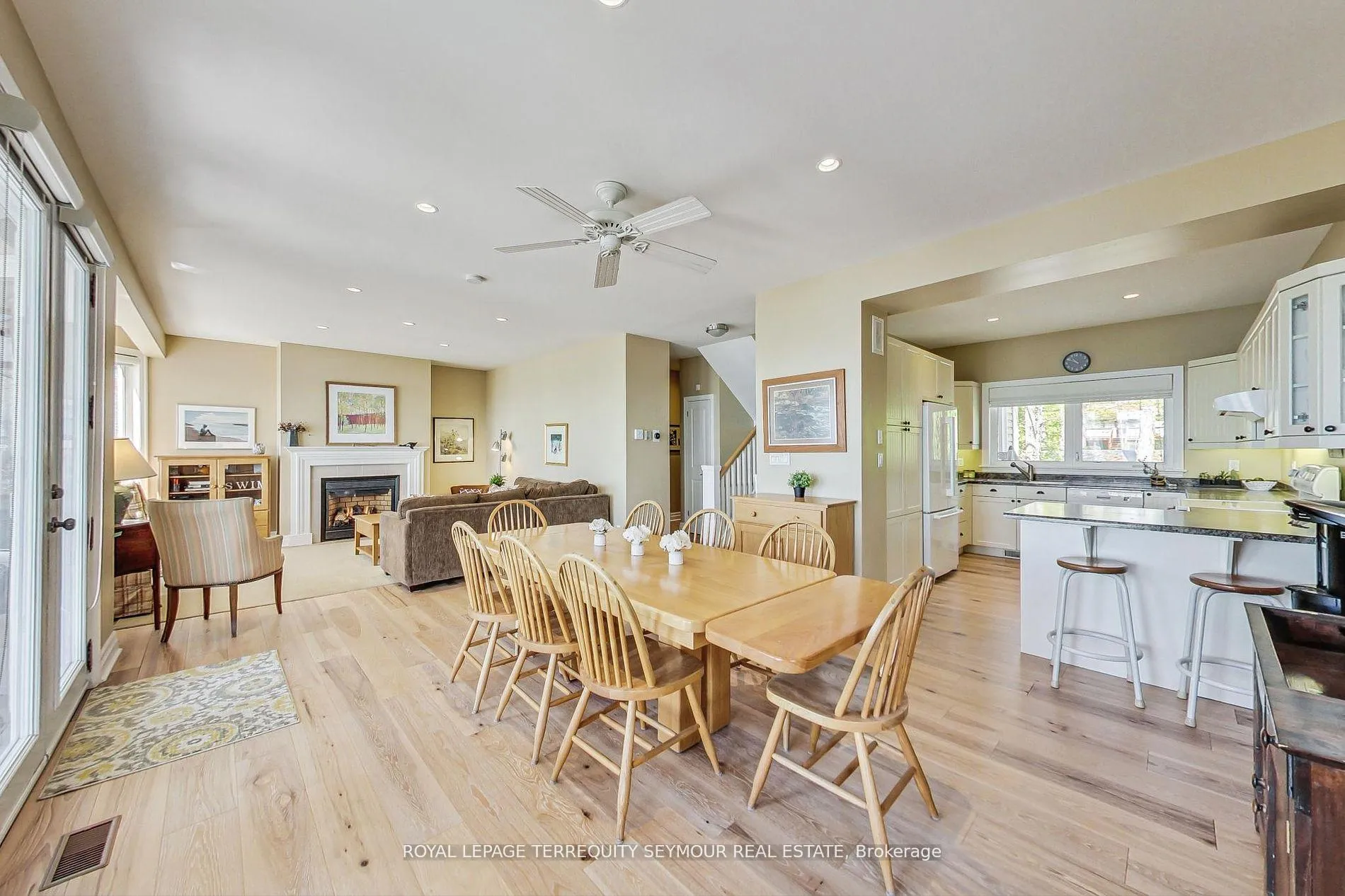 Photo 8 of 40 Belgrove Crescent, Tiny, Rural Tiny — HOMEH