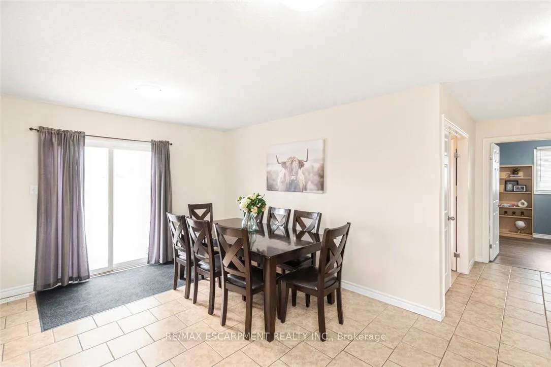 Photo 13 of 18 Hudson Drive N, Haldimand — HOMEH
