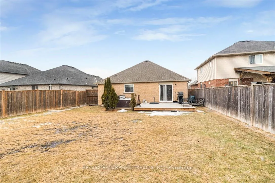Photo 29 of 18 Hudson Drive N, Haldimand — HOMEH
