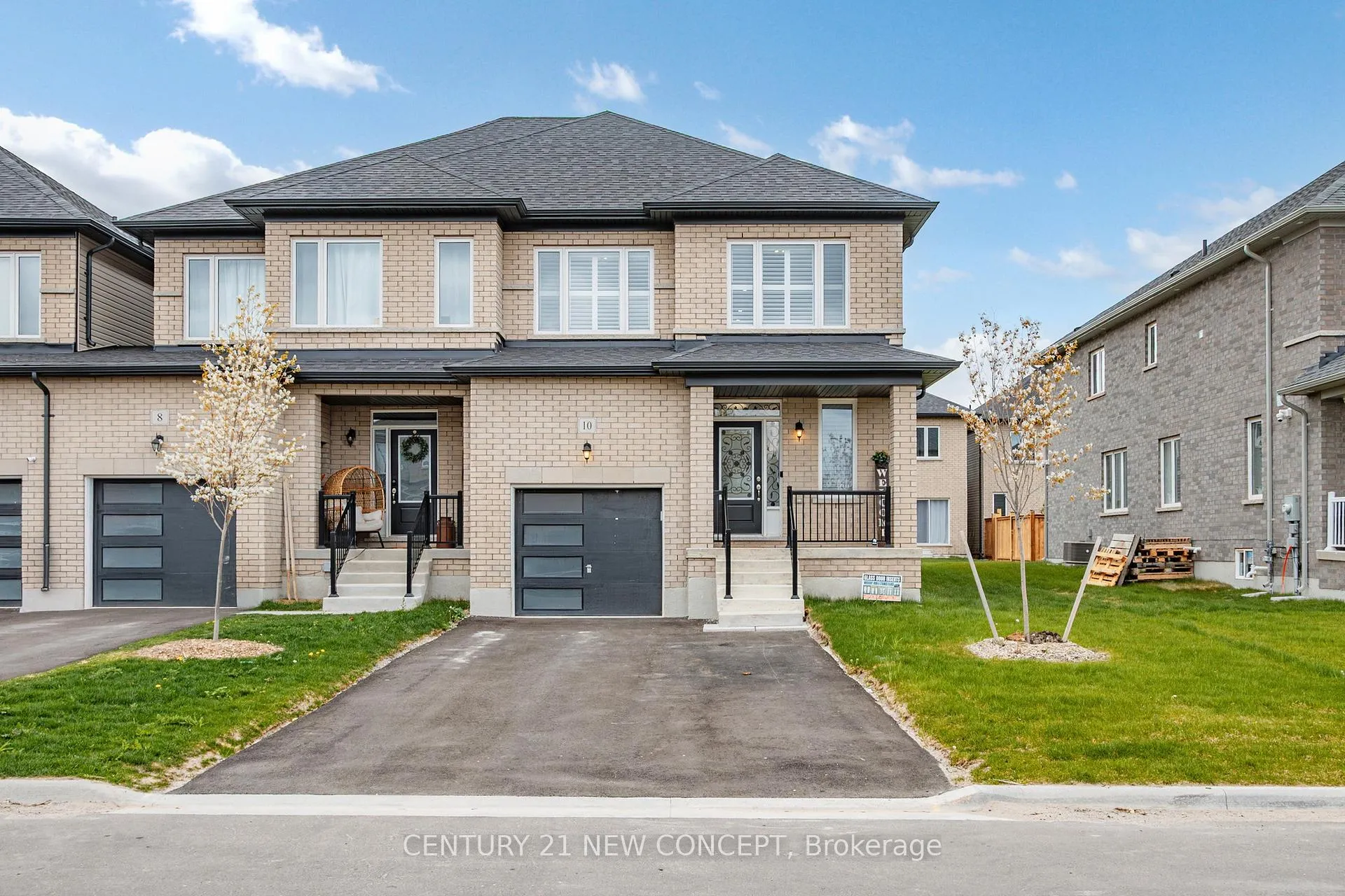 Front of 10 Autumn Drive