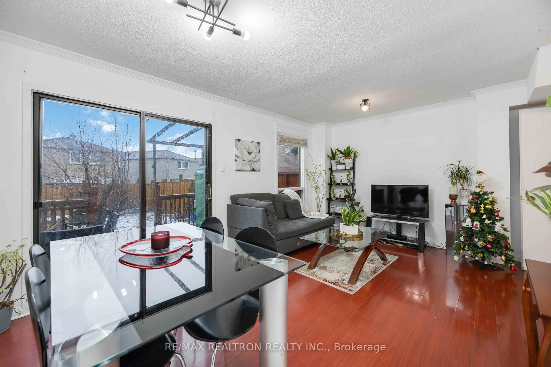 Photo 8 of 42 Galbraith Crescent, Markham, Milliken Mills East — HOMEH