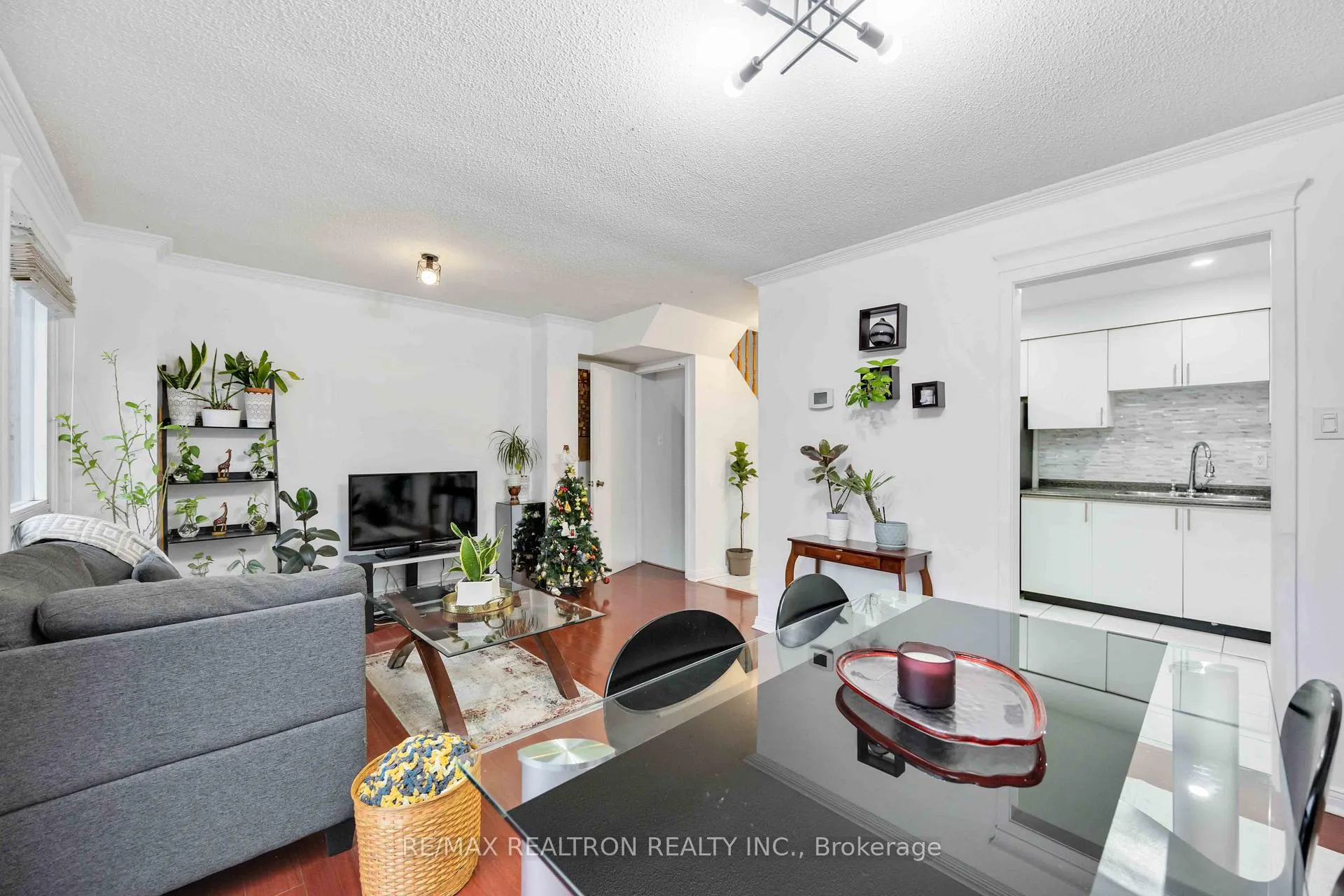 Photo 9 of 42 Galbraith Crescent, Markham, Milliken Mills East — HOMEH