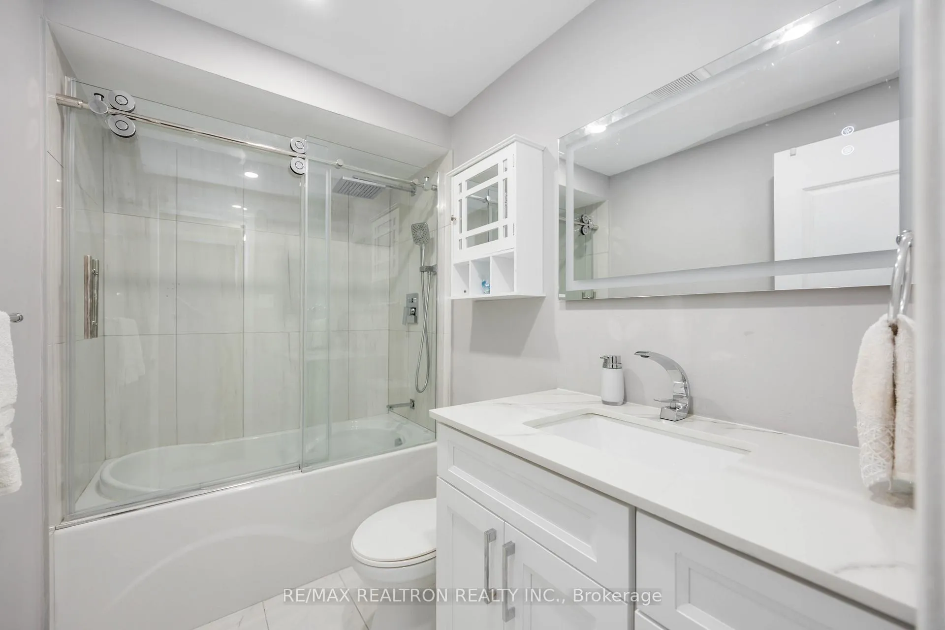 Photo 15 of 42 Galbraith Crescent, Markham, Milliken Mills East — HOMEH