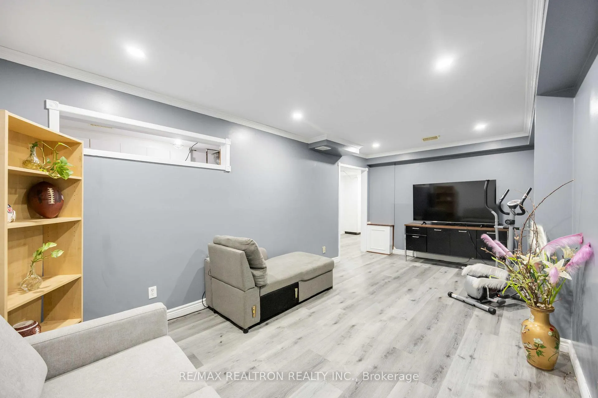 Photo 18 of 42 Galbraith Crescent, Markham, Milliken Mills East — HOMEH