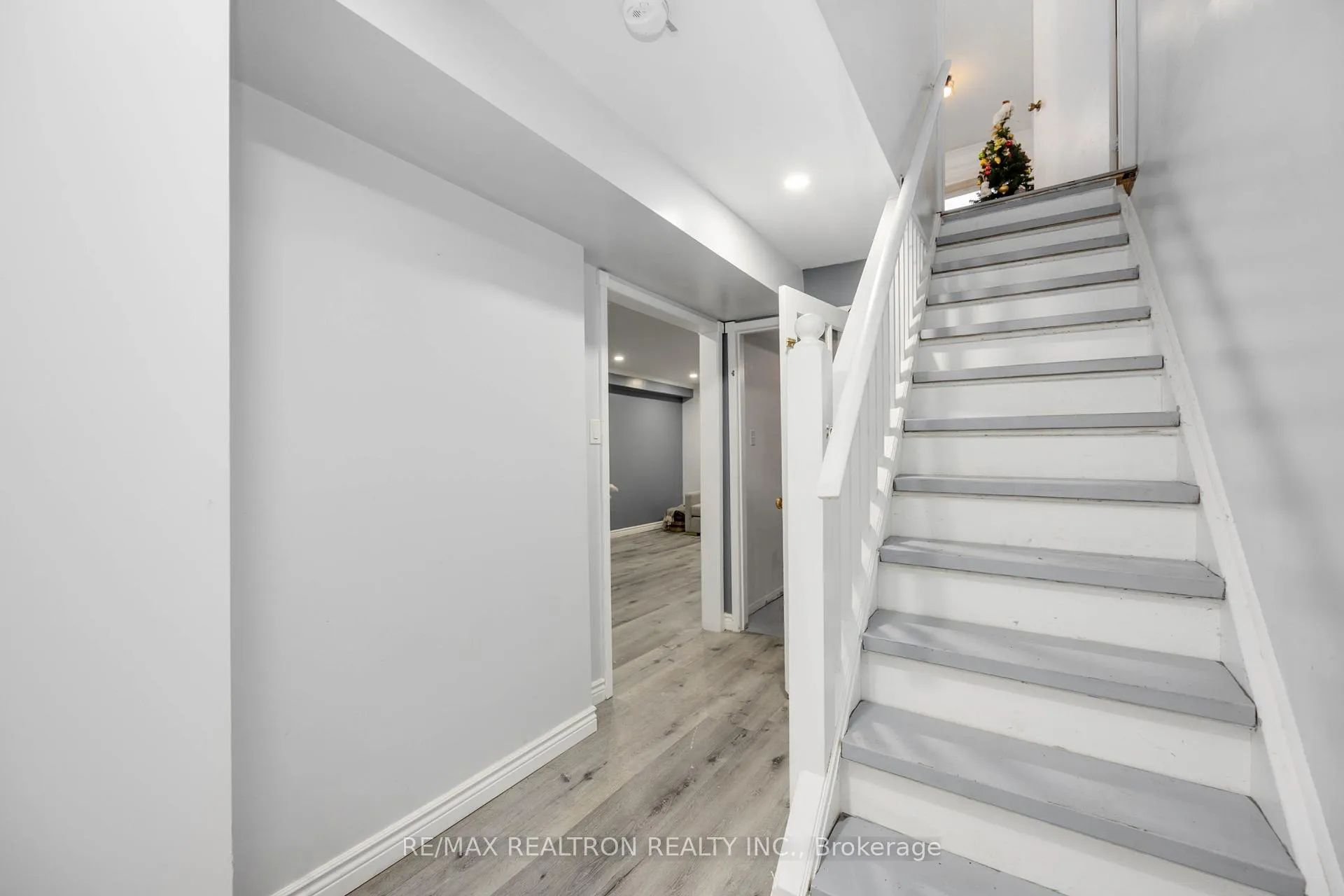 Photo 20 of 42 Galbraith Crescent, Markham, Milliken Mills East — HOMEH