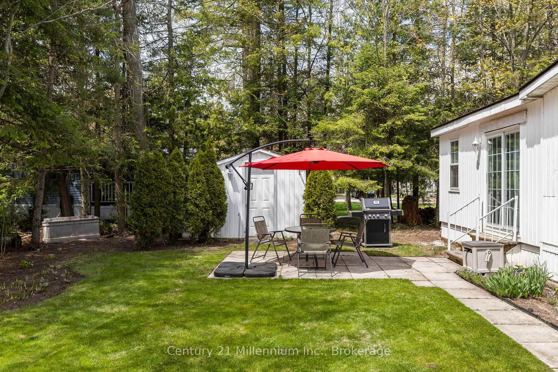 Photo 5 of 59 Topaz Street, Wasaga Beach — HOMEH