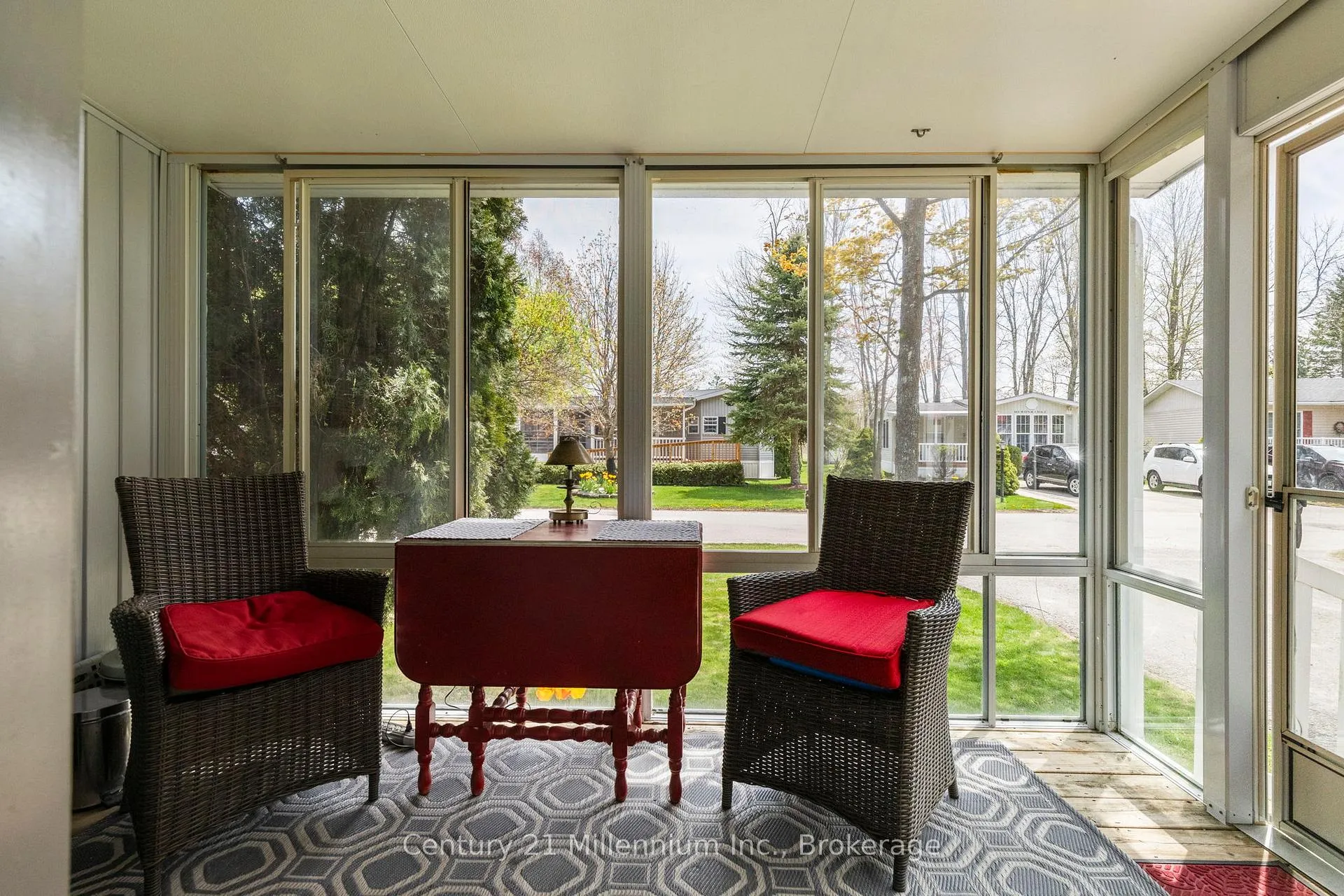 Photo 7 of 59 Topaz Street, Wasaga Beach — HOMEH