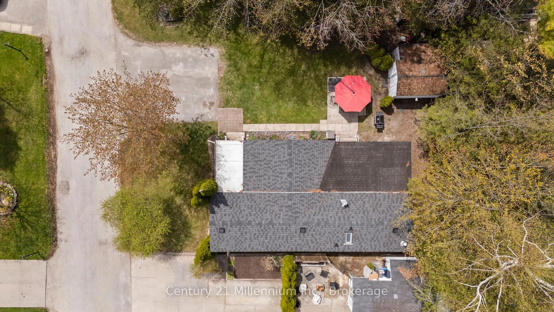 Photo 24 of 59 Topaz Street, Wasaga Beach — HOMEH