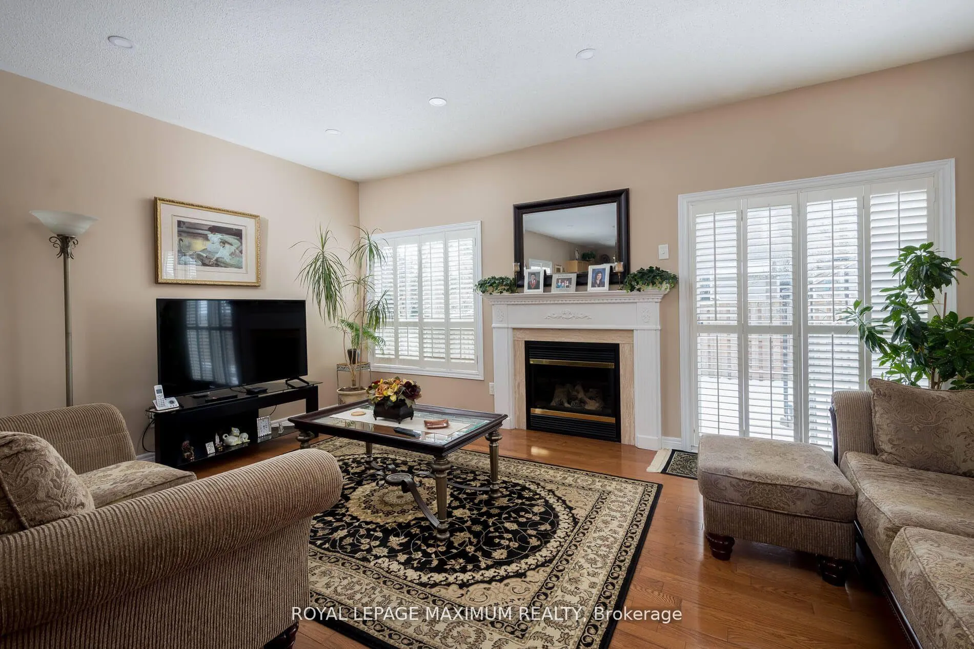 Photo 12 of 130 Regency View Heights, Vaughan, Rural Vaughan — HOMEH