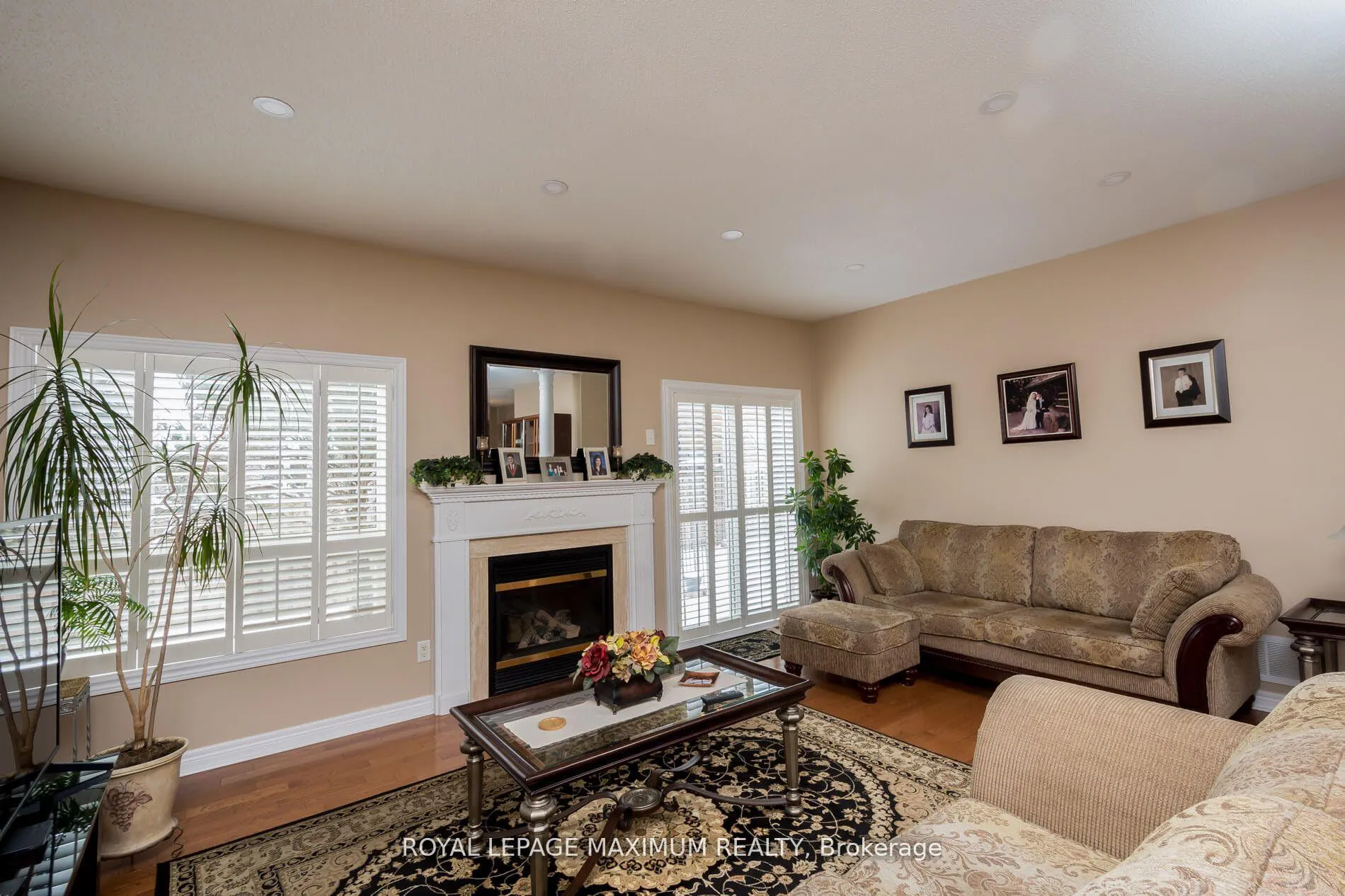 Photo 14 of 130 Regency View Heights, Vaughan, Rural Vaughan — HOMEH
