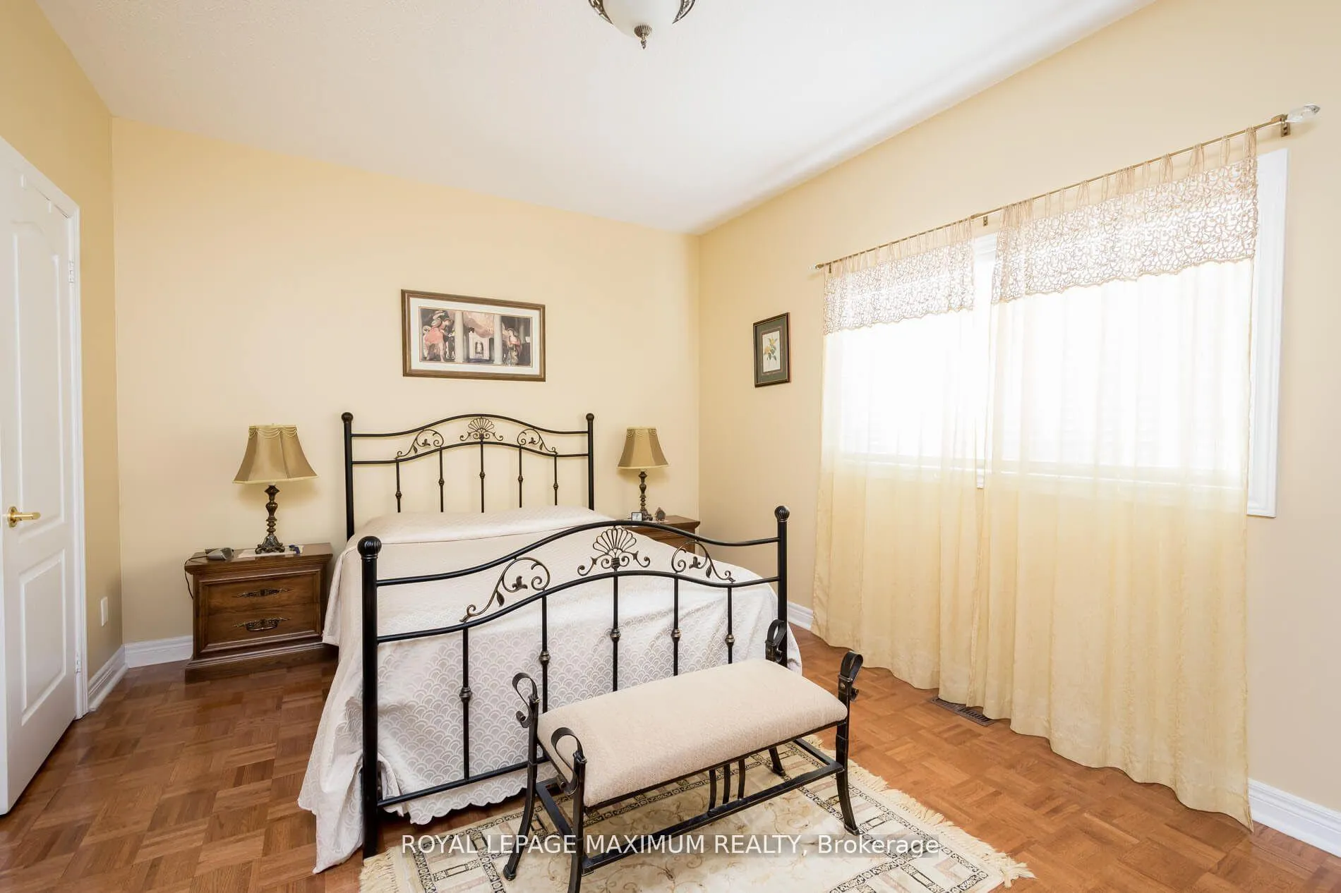 Photo 16 of 130 Regency View Heights, Vaughan, Rural Vaughan — HOMEH