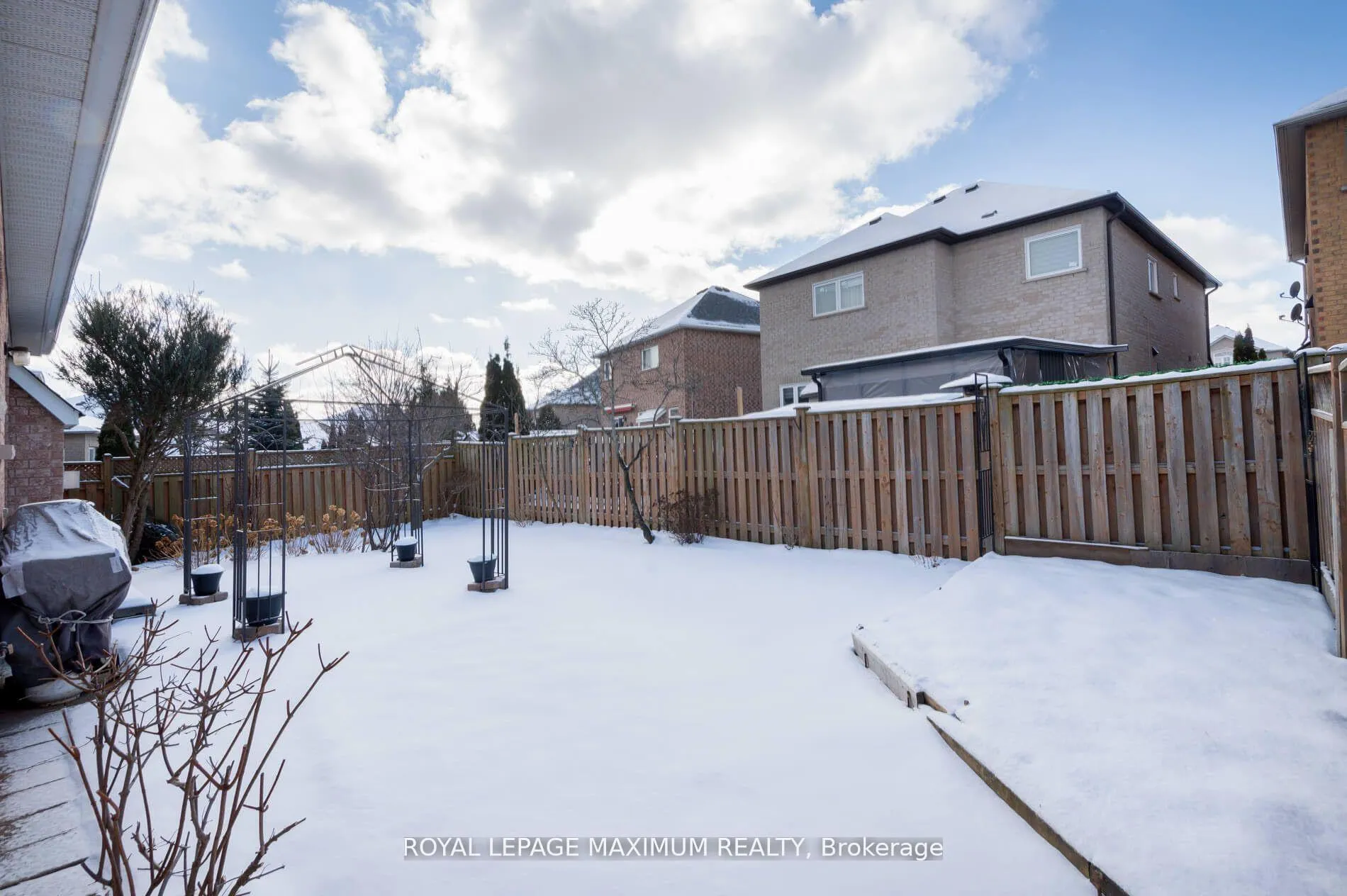 Photo 22 of 130 Regency View Heights, Vaughan, Rural Vaughan — HOMEH