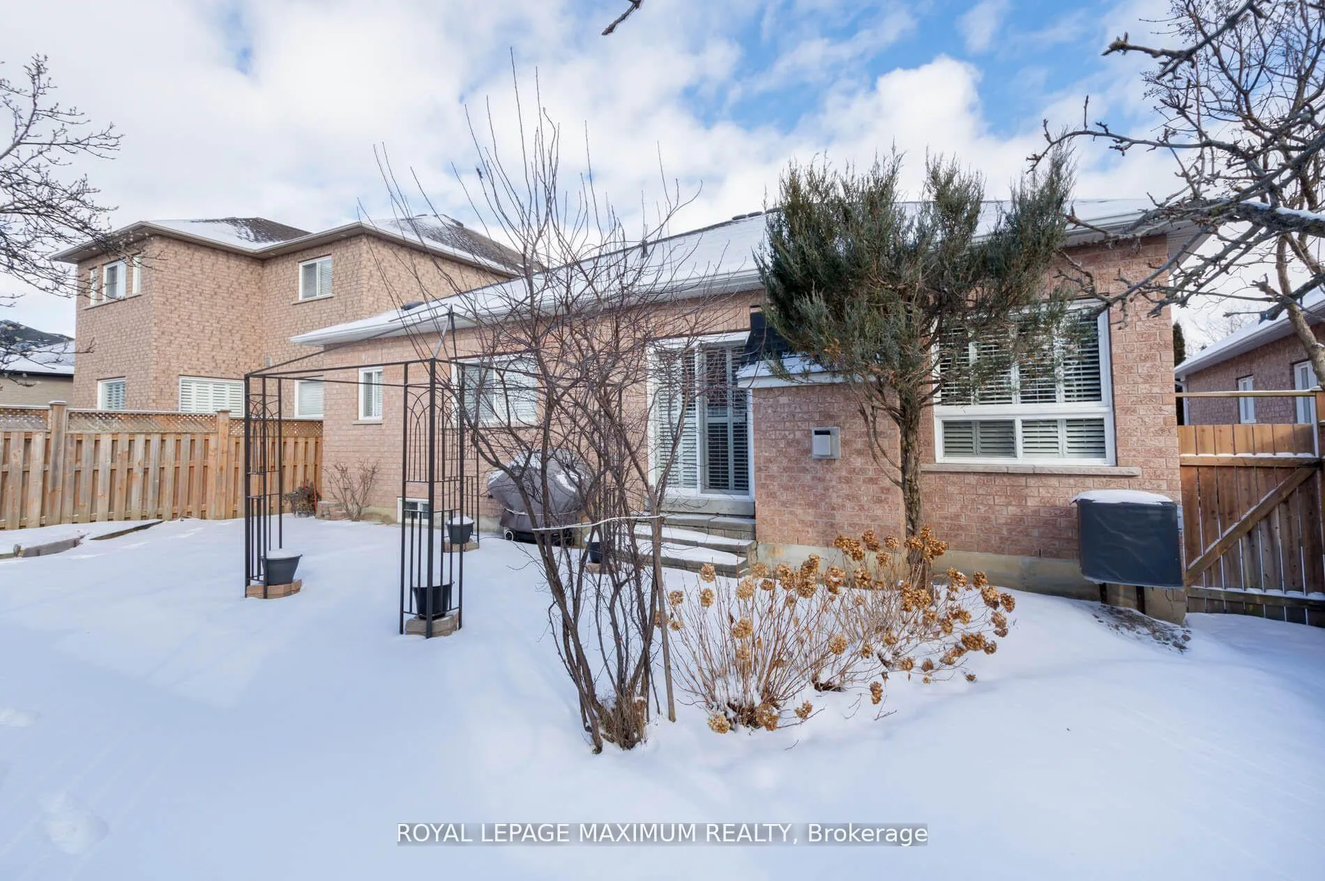Photo 24 of 130 Regency View Heights, Vaughan, Rural Vaughan — HOMEH