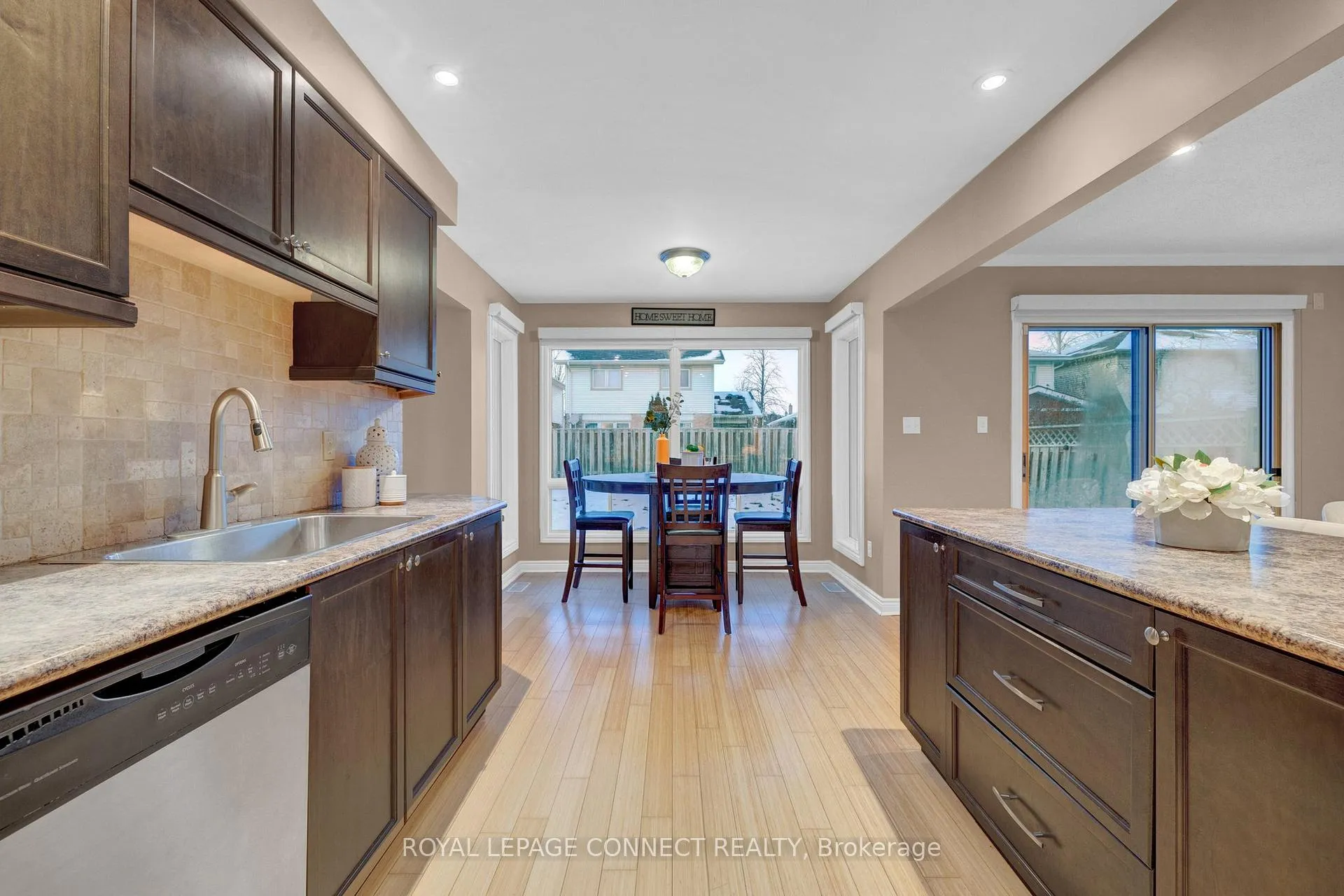 Photo 11 of 18 Dunkin Avenue, Clarington, Courtice — HOMEH