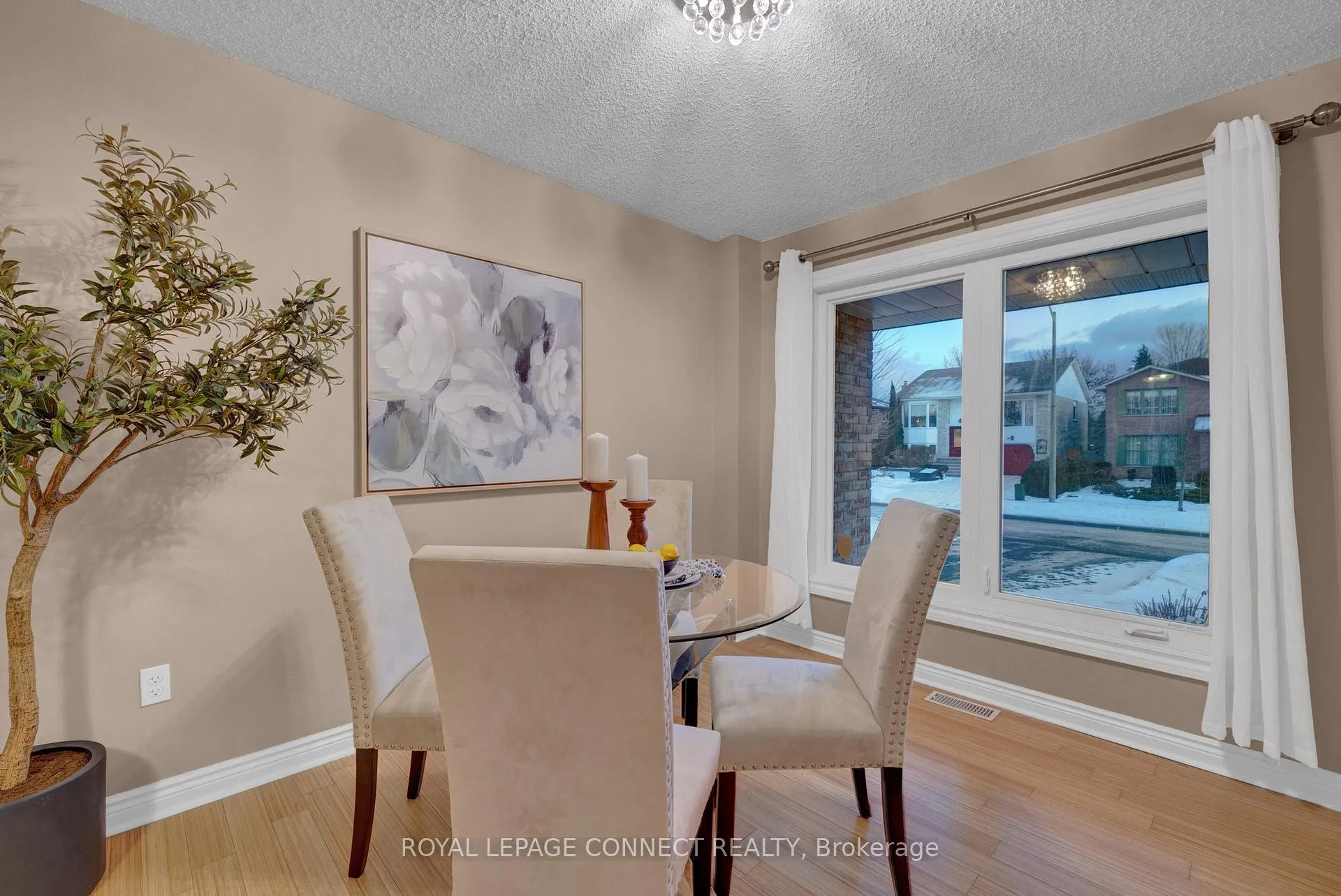 Photo 17 of 18 Dunkin Avenue, Clarington, Courtice — HOMEH