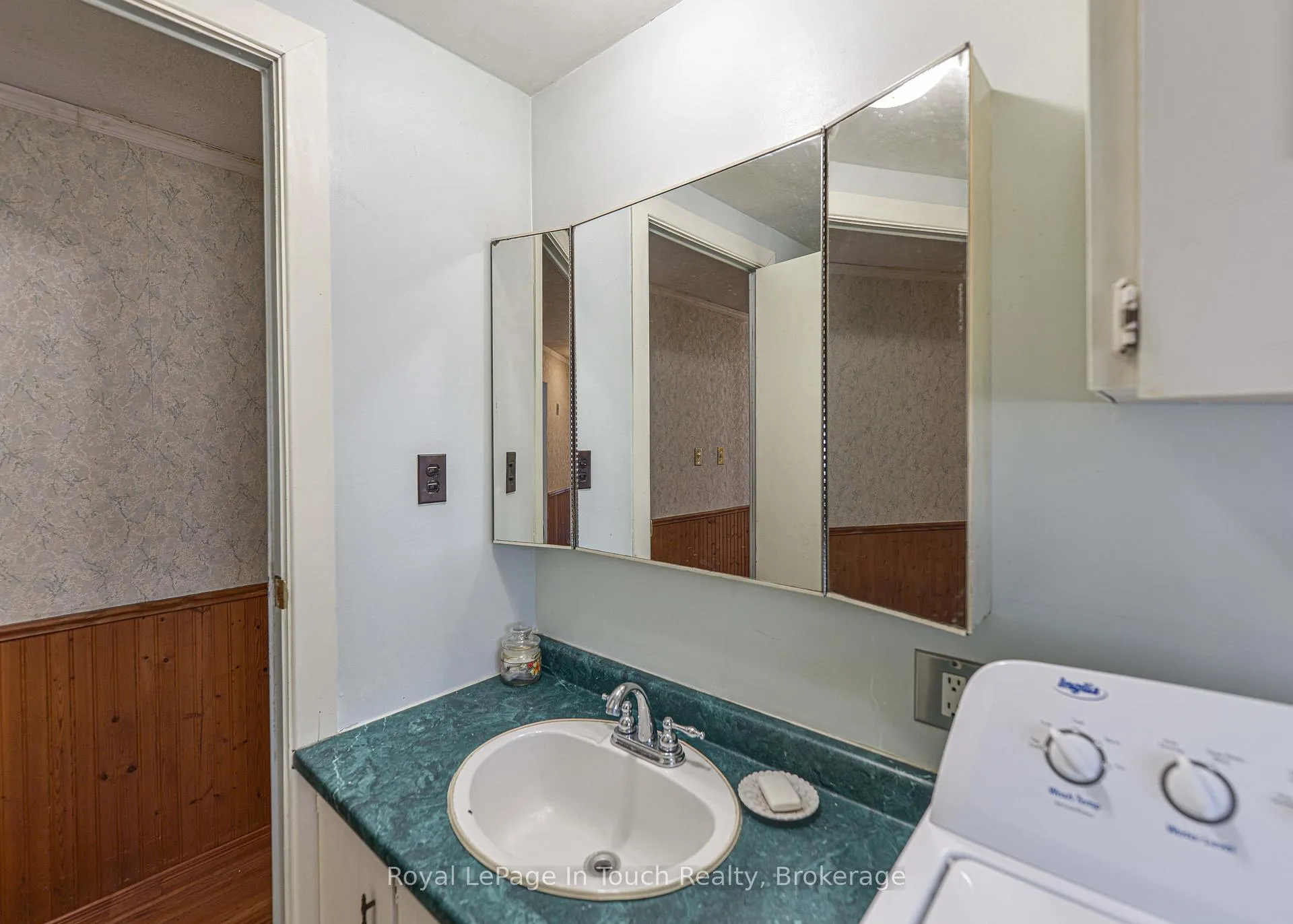 Photo 25 of 4106 Ash Crescent, Severn, Rural Severn — HOMEH